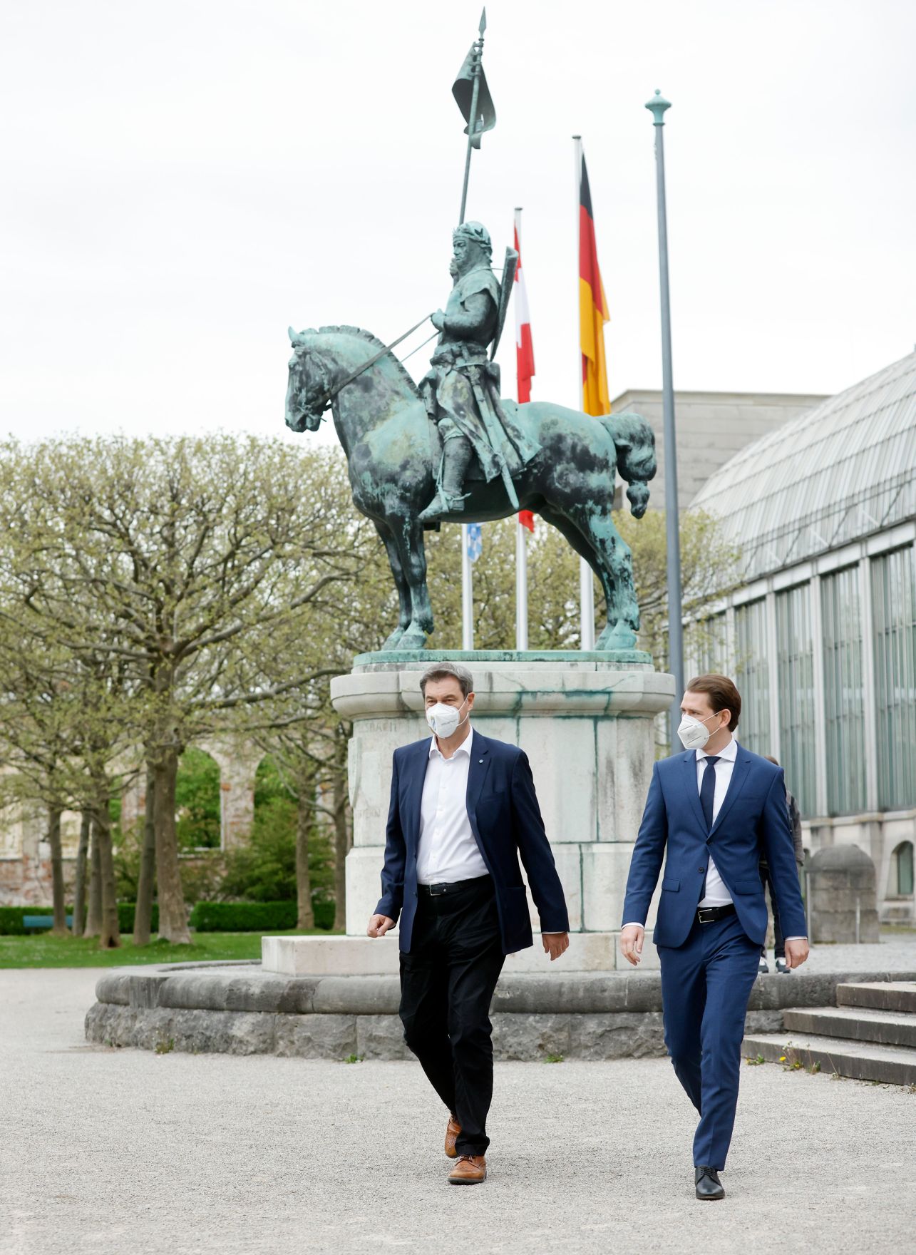 Am 11. Mai 2021 traf Bundeskanzler Sebastian Kurz (r.) im Rahmen seines Arbeitsbesuchs in M&uuml;nchen den bayrischen Ministerpr&auml;sident Markus S&ouml;der (l.).