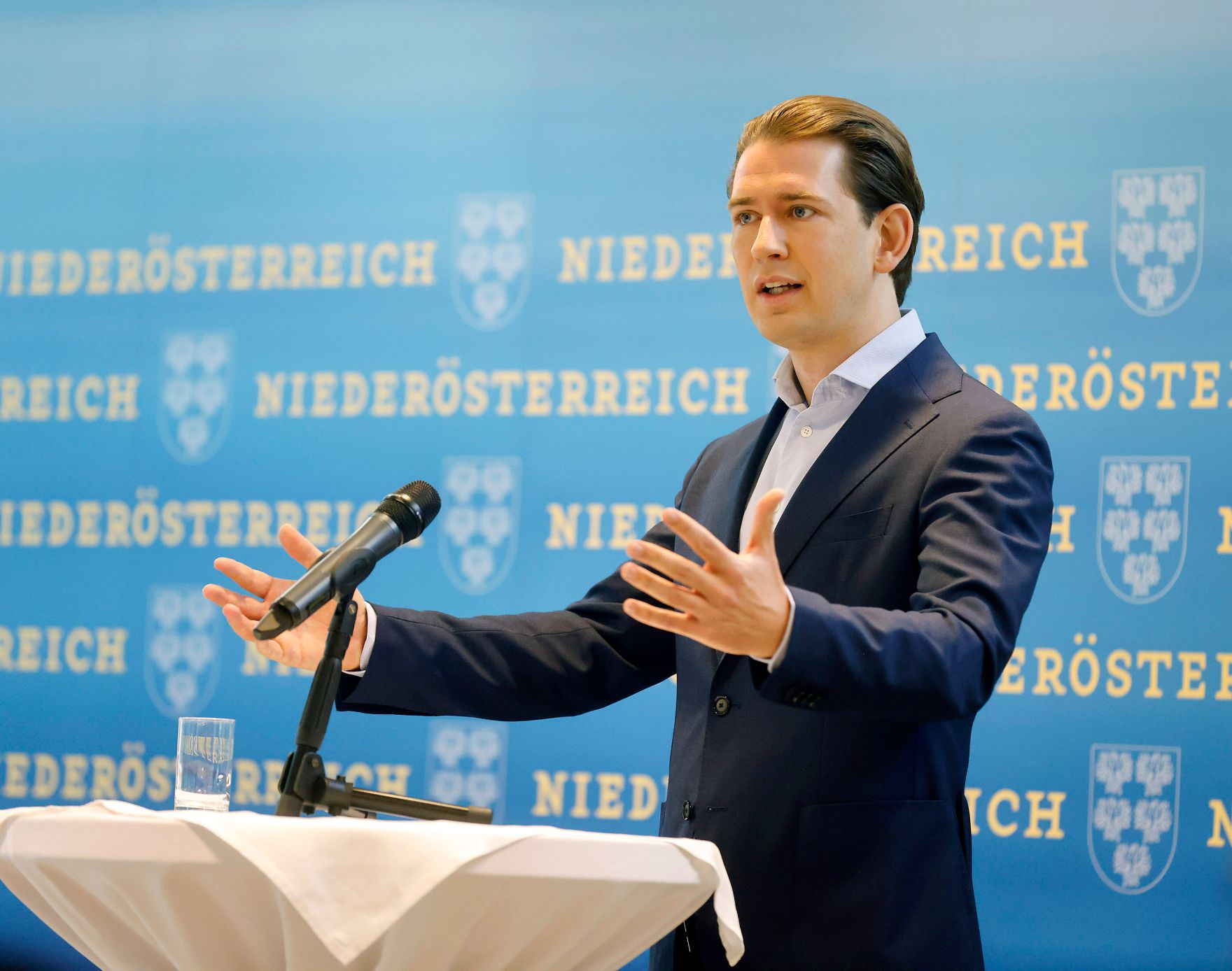 Am 17. Mai 2021 nahm Bundeskanzler Sebastian Kurz (im Bild) an der Pressekonferenz "Gastgeber f&uuml;r &Ouml;ffnung bereit" zur &Ouml;ffnung der Gastronomie und des Tourismus teil.