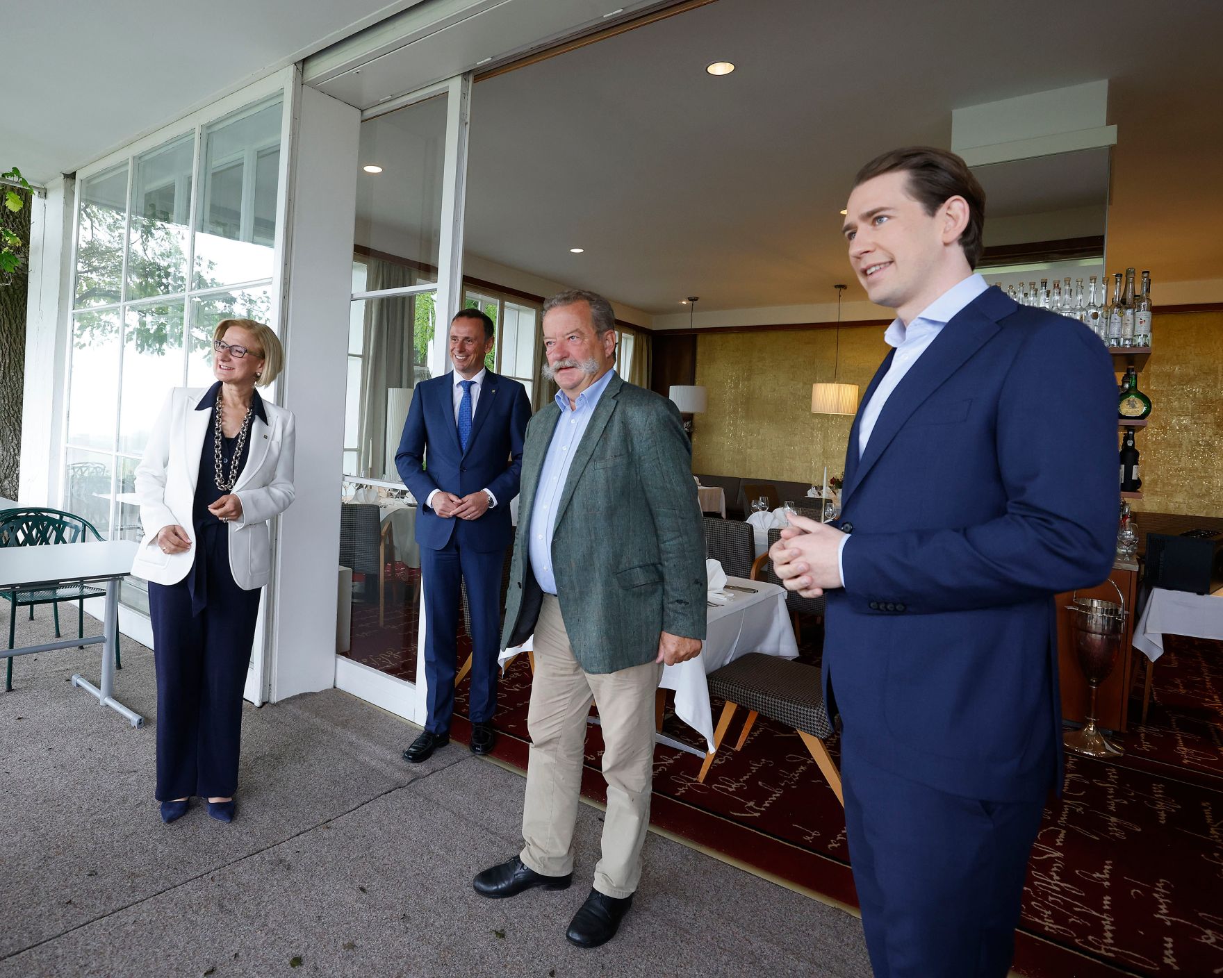Am 17. Mai 2021 nahm Bundeskanzler Sebastian Kurz (r.) an der Pressekonferenz "Gastgeber f&uuml;r &Ouml;ffnung bereit" zur &Ouml;ffnung der Gastronomie und des Tourismus teil.