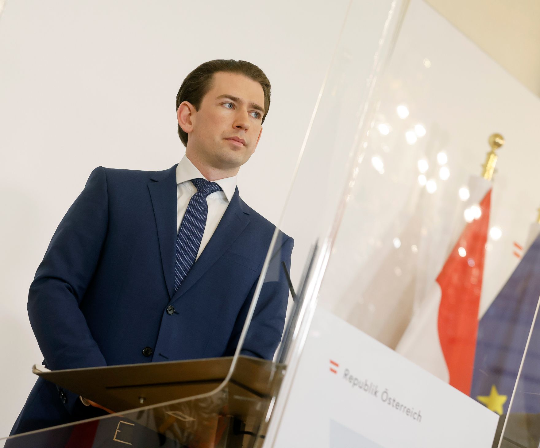 Am 28. Mai 2021 fand im Bundeskanzleramt eine Pressekonferenz im Rahmen des Corona-Gipfels "Aktuelle Lage - Weitere &Ouml;ffnungsschritte" statt. Im Bild Bundeskanzler Sebastian Kurz.