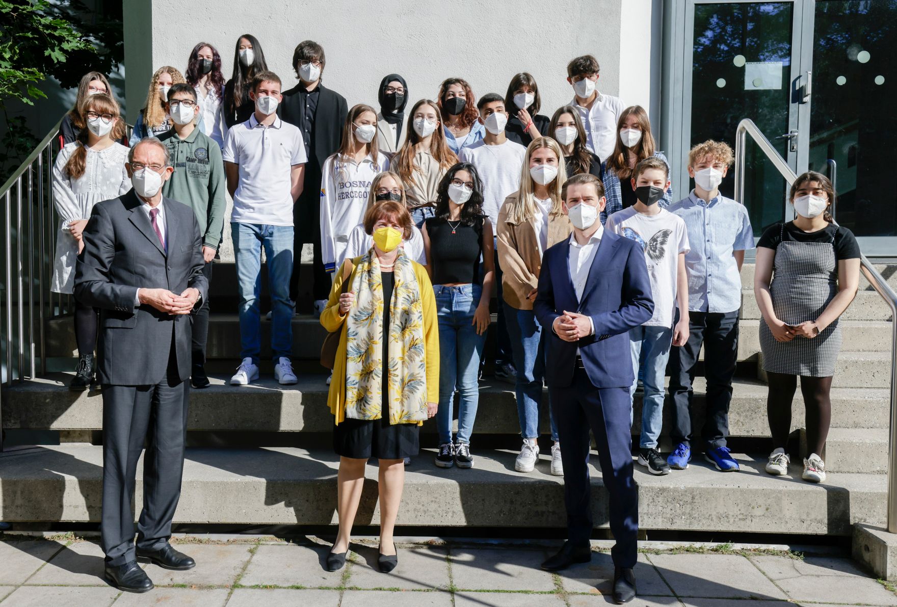 Am 2. Juni 2021 besuchte Bundeskanzler Sebastian Kurz gemeinsam mit Bundesminister Heinz Fa&szlig;mann das Gymnasium und Realgymnasium Gottschalkgasse 21.