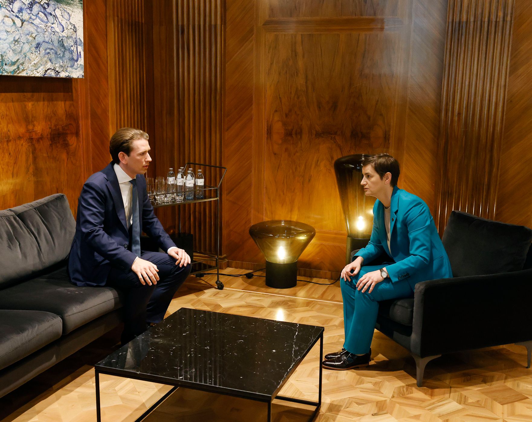 Am 18. Juni 2021 empfing Bundeskanzler Sebastian Kurz (l.) die Regierungschefs der Westbalkanstaaten zu einem Gipfeltreffen im Bundeskanzleramt. Im Bild mit Ana Brnabic (r.), Ministerpr&auml;sidentin von Serbien.