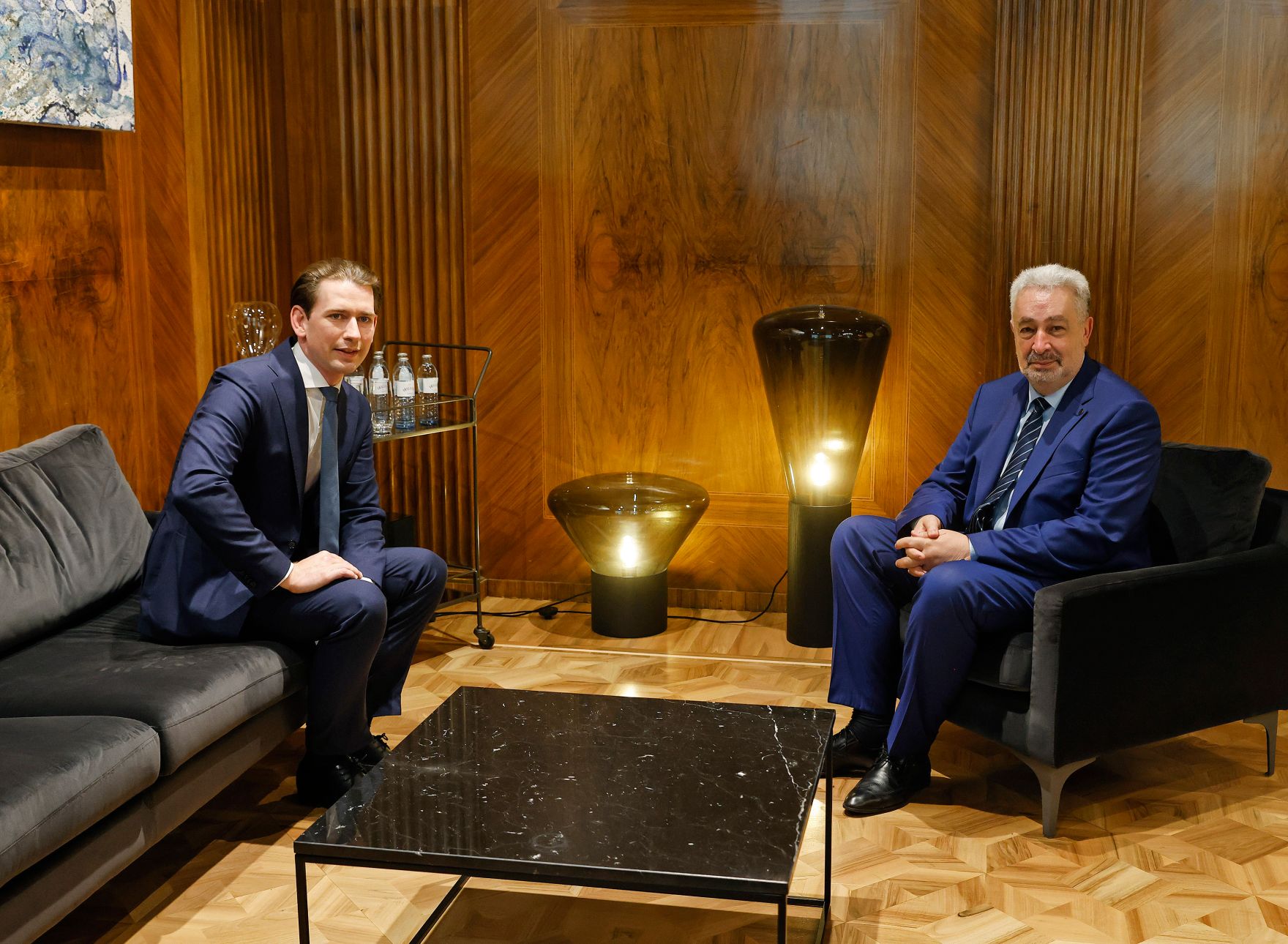 Am 18. Juni 2021 empfing Bundeskanzler Sebastian Kurz (l.) die Regierungschefs der Westbalkanstaaten zu einem Gipfeltreffen im Bundeskanzleramt. Im Bild mit Zdravko Krivokapić (r.), Premierminister der Republik Montenegro.