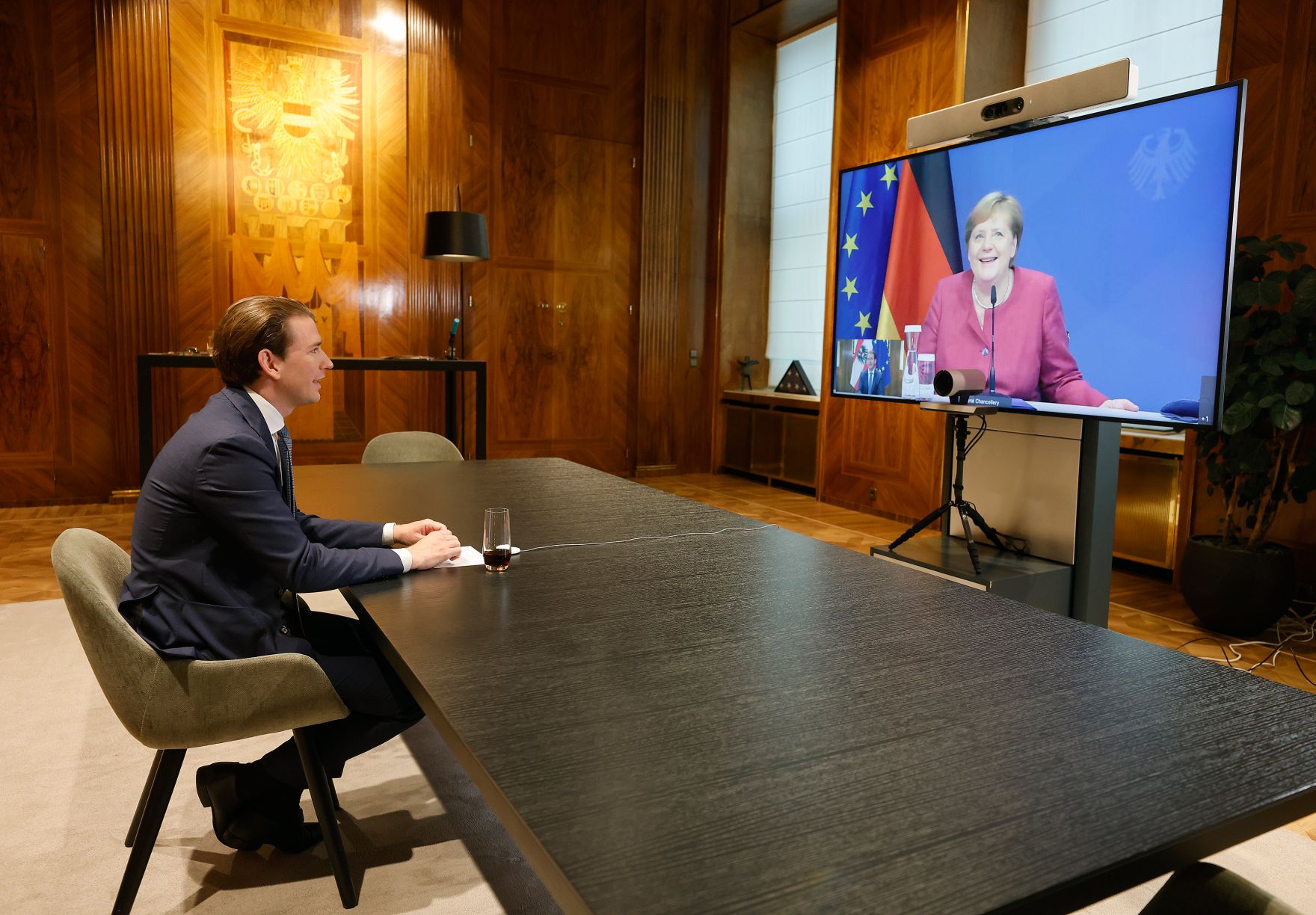 Am 21. Juni 2021 nahm Bundeskanzler Sebastian Kurz (im Bild) an einer Videokonferenz mit der deutschen Bundeskanzlerin Angela Merkel teil.