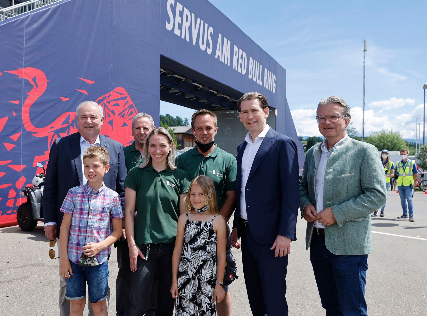 Am 27. Juni 2021 besuchte Bundeskanzler Sebastian Kurz (2.v.r.) den Formel 1 Grand Prix Austria in Spielberg.