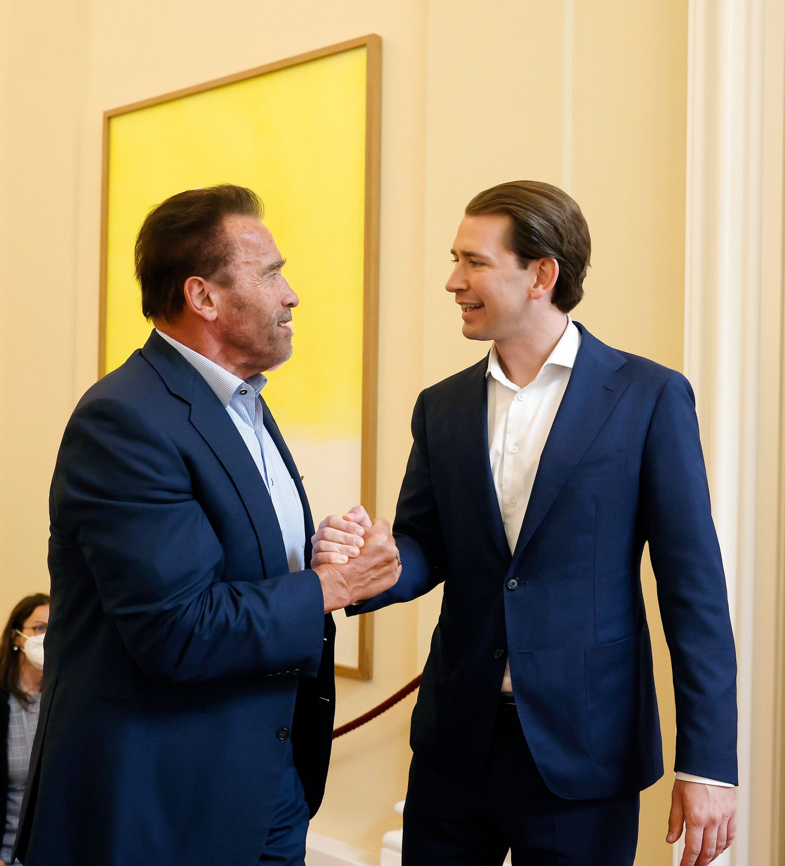Am 1. Juli 2021 empfing Bundeskanzler Sebastian Kurz (r.) Arnold Schwarzenegger (l.) zu einem Gespr&auml;ch im Bundeskanzleramt.