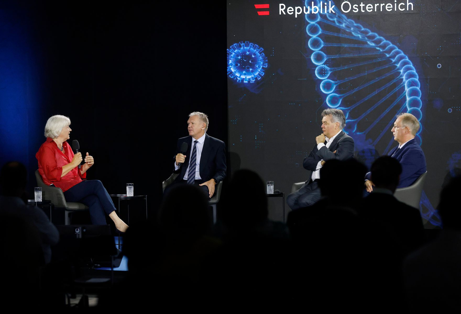 Am 6. Juli 2021 nahm Bundeskanzler Sebastian Kurz an der Veranstaltung &bdquo;Corona: eine Veranstaltung zu Ehren der Wissenschaft&ldquo; teil.