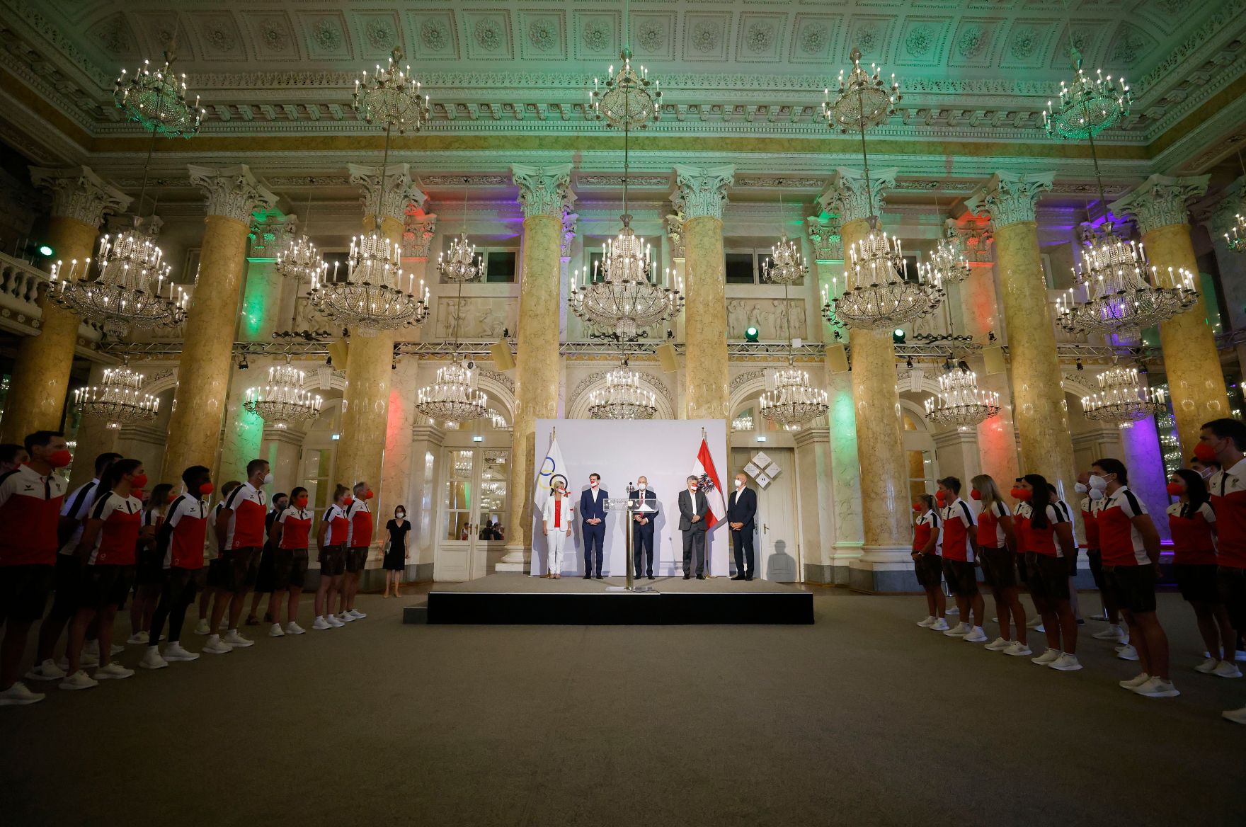 Am 8. Juli 2021 verabschiedeten Bundeskanzler Sebastian Kurz und Vizekanzler Werner Kogler die &ouml;sterreichischen Teilnehmerinnen und Teilnehmer der Olympischen Spiele 2020.