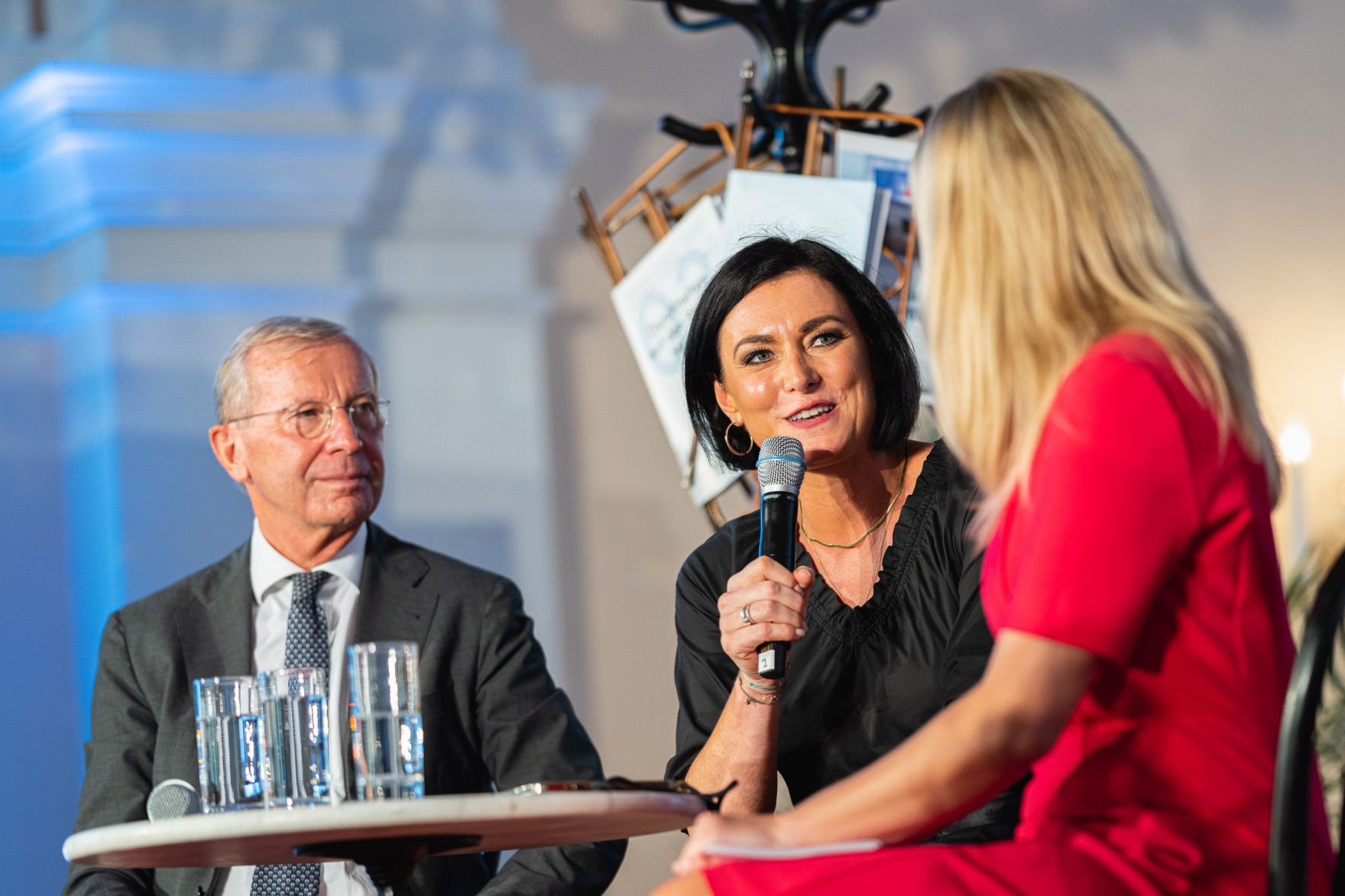 Am 8. Juli 2021 pr&auml;sentierten Bundeskanzler Sebastian Kurz und Bundesministerin Elisabeth K&ouml;stinger (m.) den &bdquo;Comeback-Plan f&uuml;r Tourismus&ldquo;.