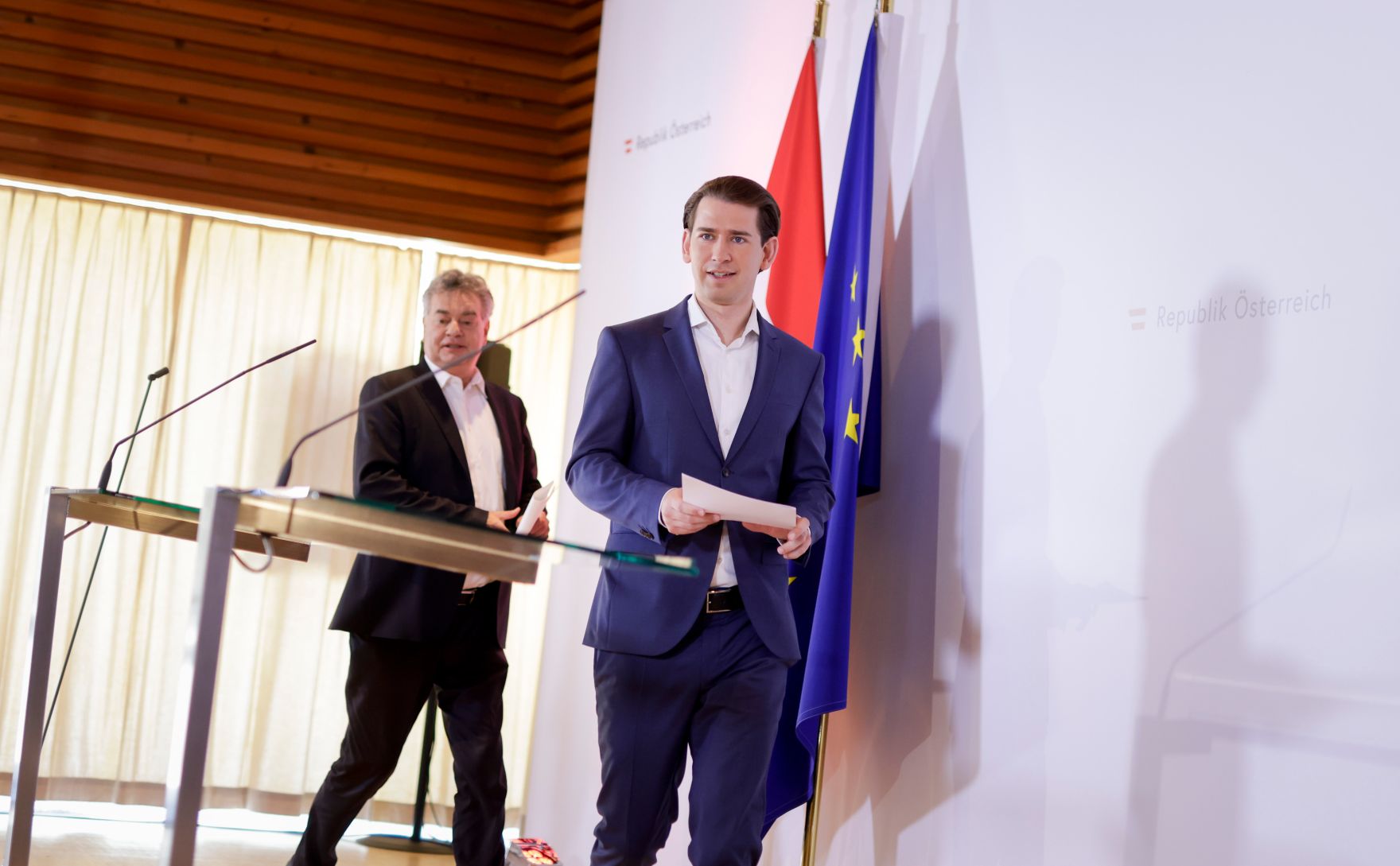 Am 28. Juli 2021 fand der Sommerministerrat der &Ouml;sterreichischen Bundesregierung statt. Im Bild Bundeskanzler Sebastian Kurz (r.) mit Vizekanzler Werner Kogler (l.) bei der Pressekonferenz