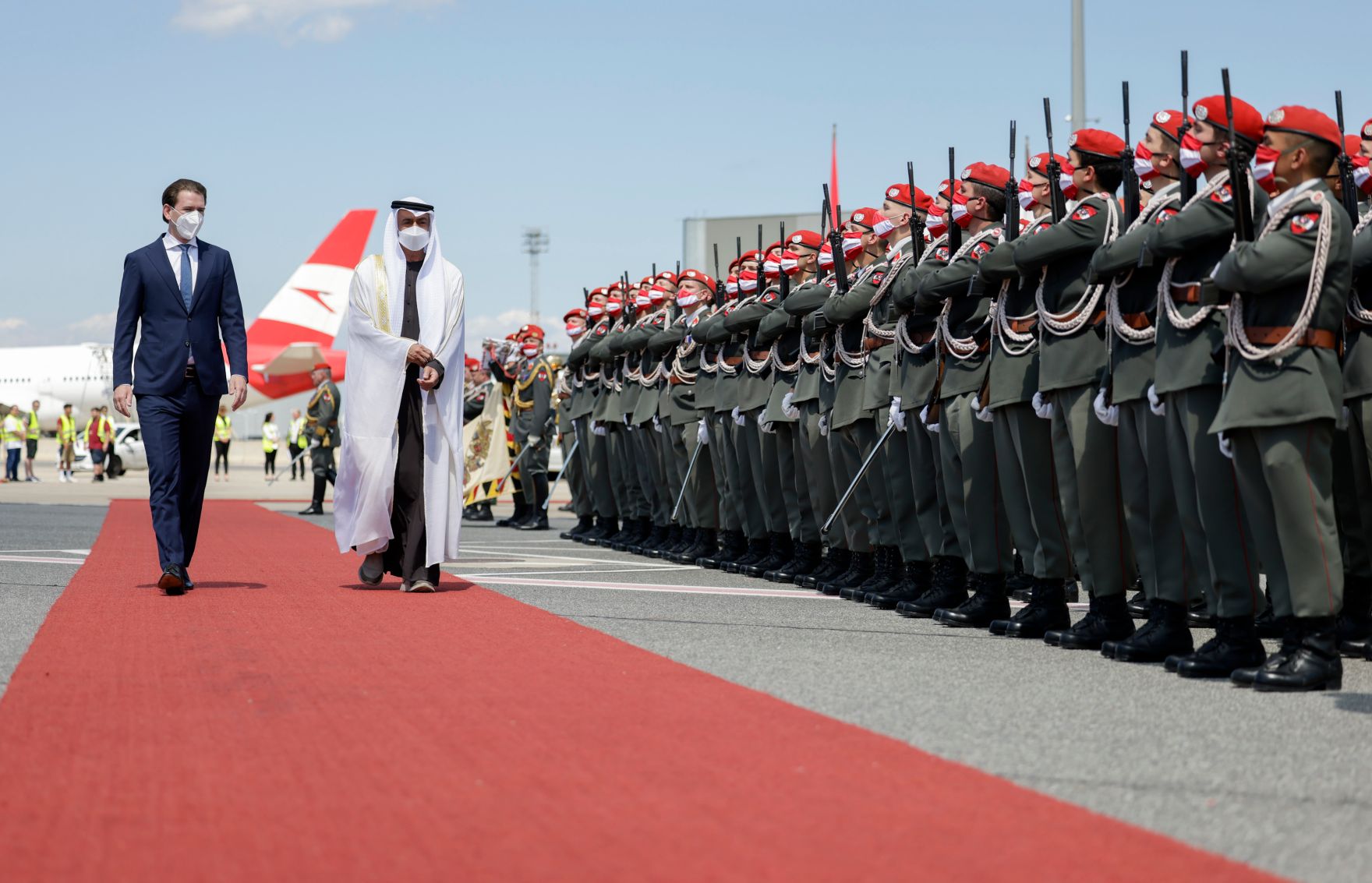 _AND5183.jpeg Am 29. Juli 2021 empfing Bundeskanzler Sebastian Kurz (l.) den Kronprinz von Abu Dhabi, Mohamed bin Zayed bin Sultan Al-Nahyan (r.).