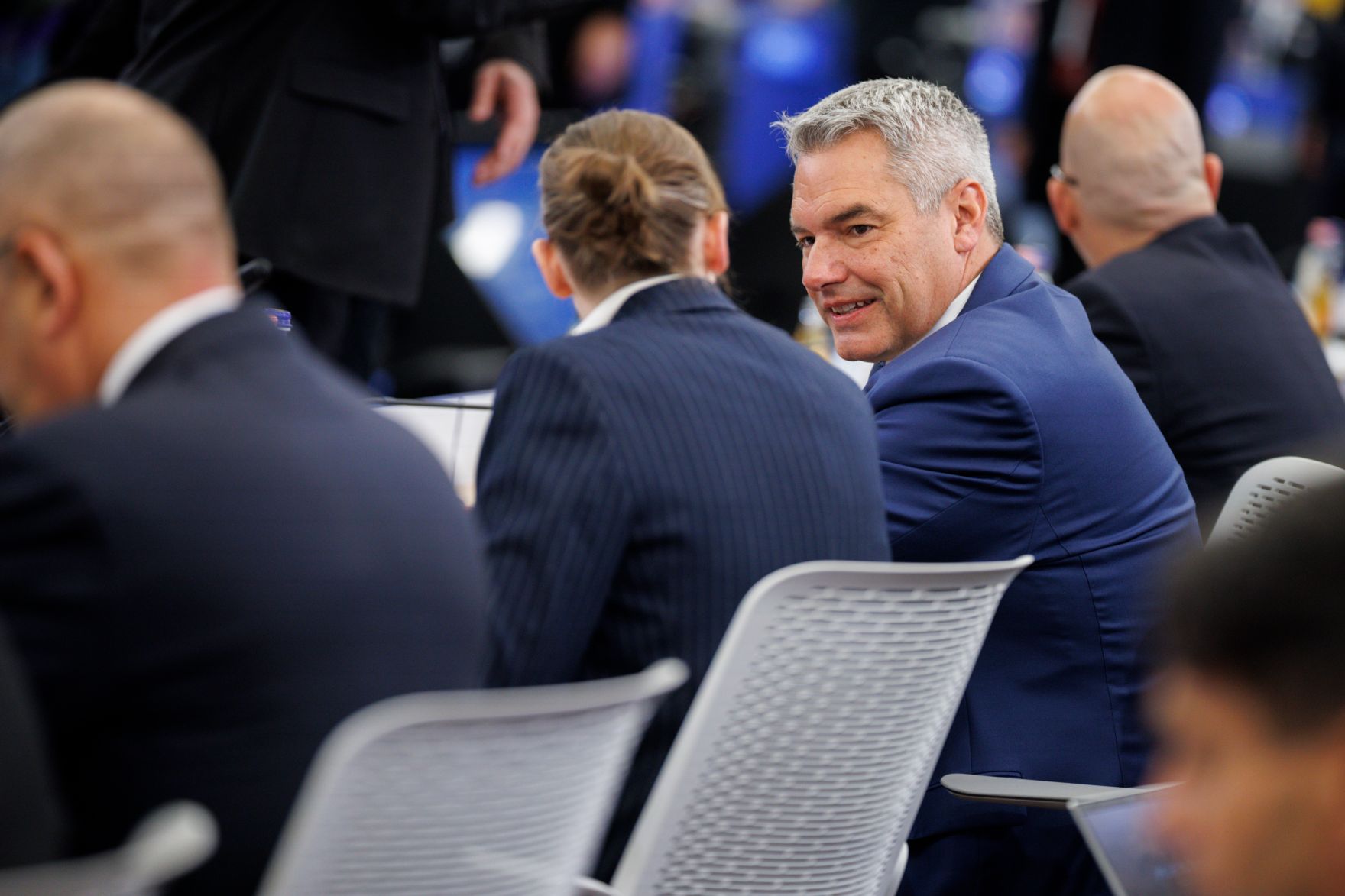 Am 7. November 2024 reiste Bundeskanzler Karl Nehammer (m.r.) anl&auml;sslich eines Arbeitsbesuches nach Budapest.