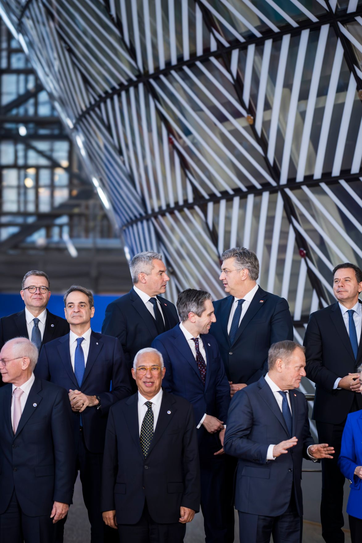 Am 19. Dezember 2024 nahm Bundeskanzler Karl Nehammer an dem Treffen der EU-Staats- und Regierungschefs in Br&uuml;ssel teil. Im Bild beim Gruppenfoto.