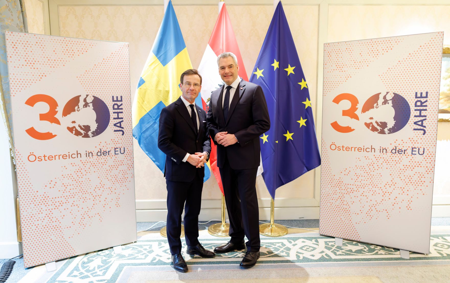 Am 1. J&auml;nner 2025 besuchte Bundeskanzler Karl Nehammer (r.) das Neujahrskonzert. Im Bild mit dem schwedischen Premierminister Ulf Kristersson (l.).