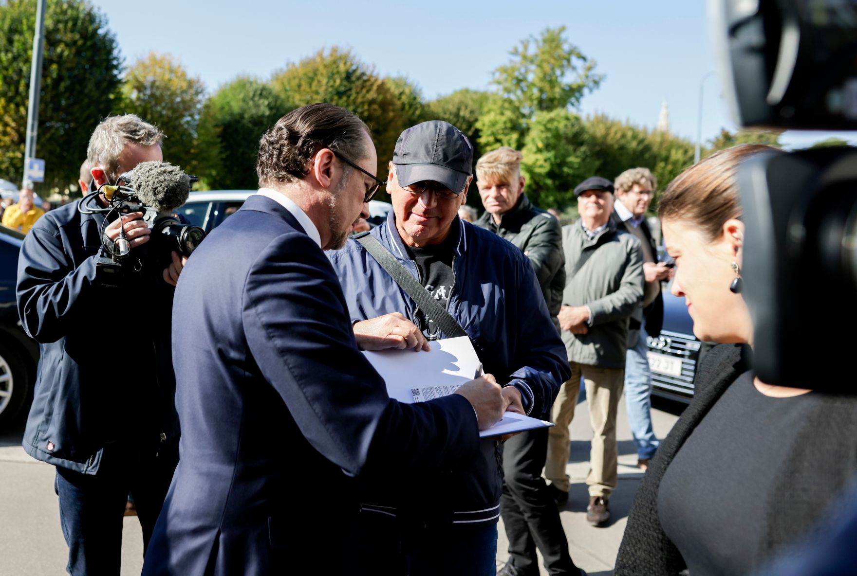 Am 11. Oktober 2021 wurde Bundeskanzler Alexander Schallenberg (im Bild) angelobt.