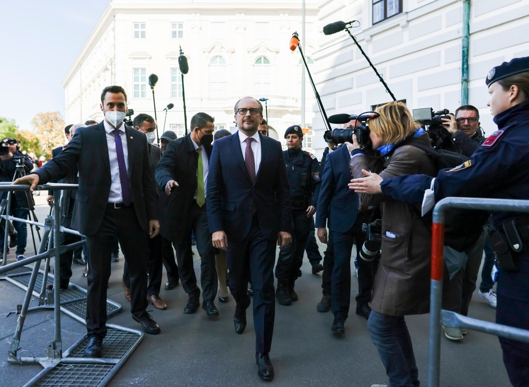 Am 11. Oktober 2021 wurde Bundeskanzler Alexander Schallenberg (im Bild) angelobt.