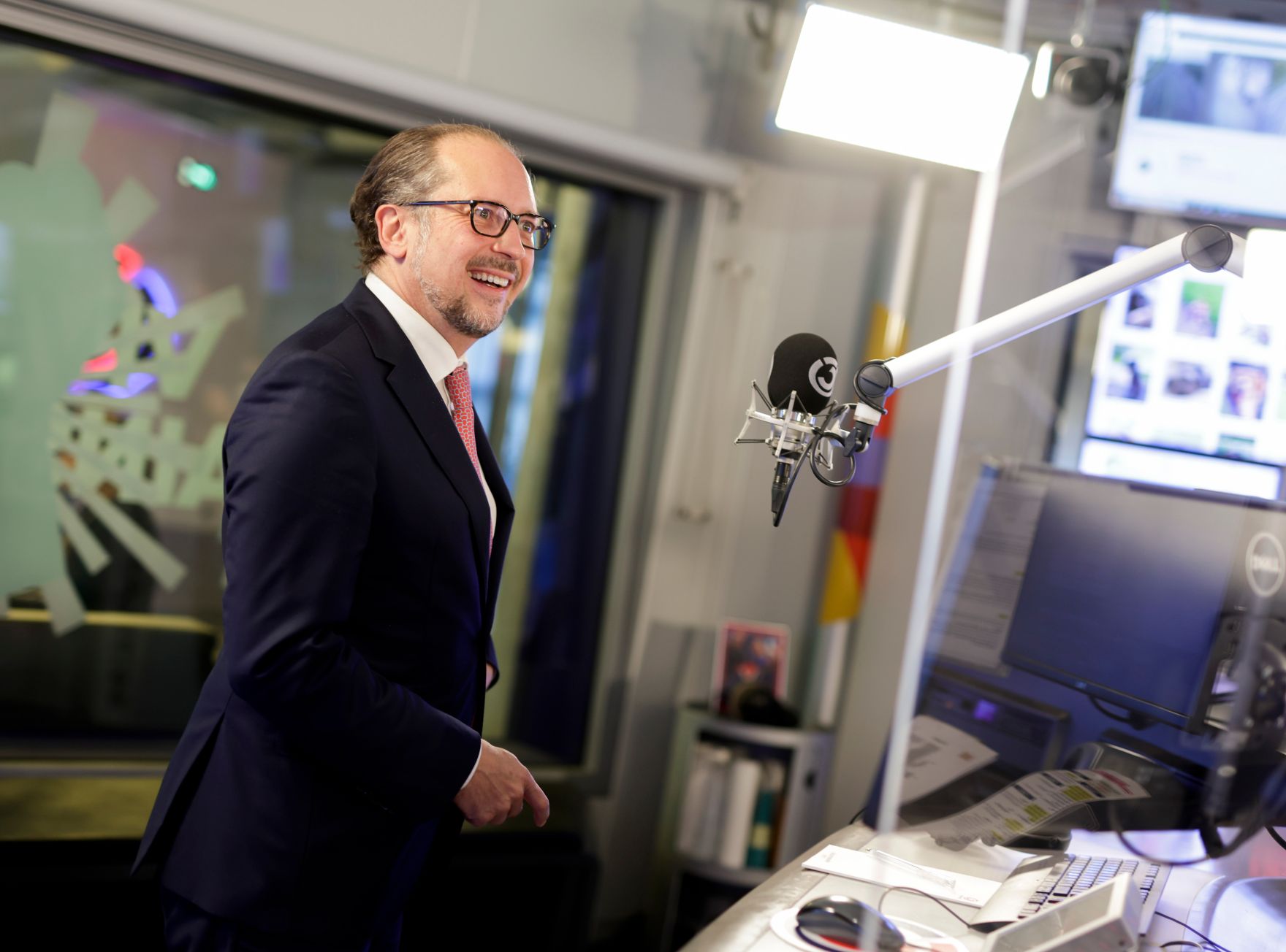 Am 15. Oktober 2021 besucht Bundeskanzler Alexander Schallenberg den &Ouml;3.