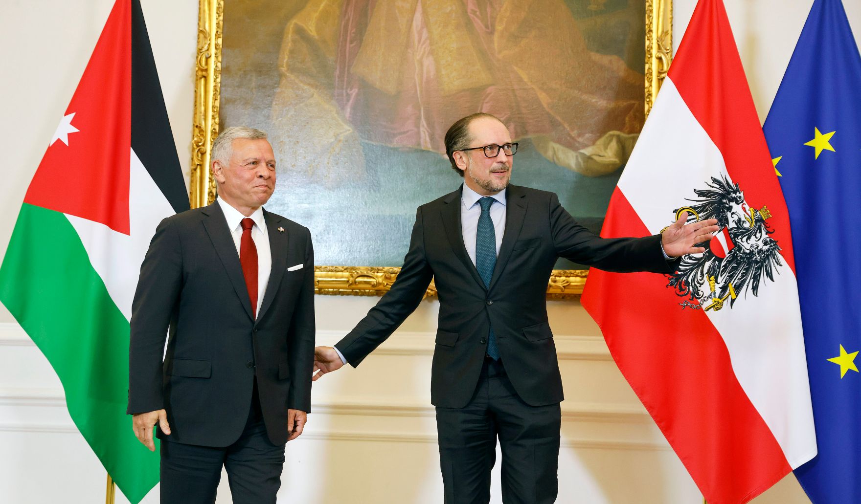 Am 25. Oktober 2021 empfing Bundeskanzler Alexander Schallenberg (r.) den K&ouml;nig des Haschemitischen K&ouml;nigreichs Jordanien, Abdullah II Ibn Al- Hussein (l.).