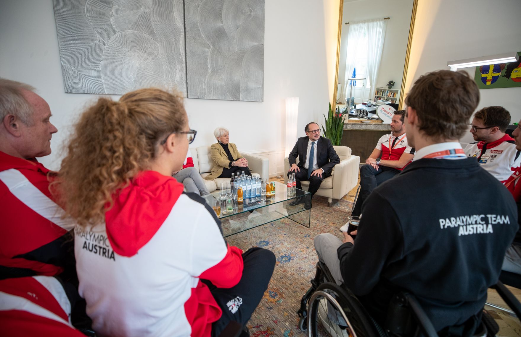 Am 26. Oktober 2021 empfing Bundeskanzler Alexander Schallenberg Sportler des &Ouml;sterreichischen Paralympischen Committees im Bundeskanzleramt.