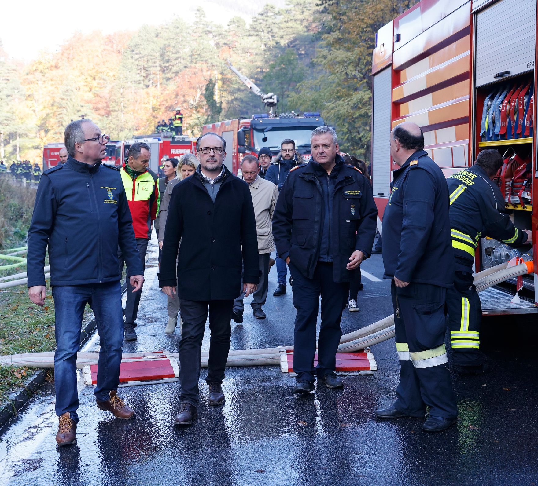 Am 28. Oktober 2021 besuchte Bundeskanzler Alexander Schallenberg das Waldbrand-Einsatzgebiet Reichenau an der Rax.