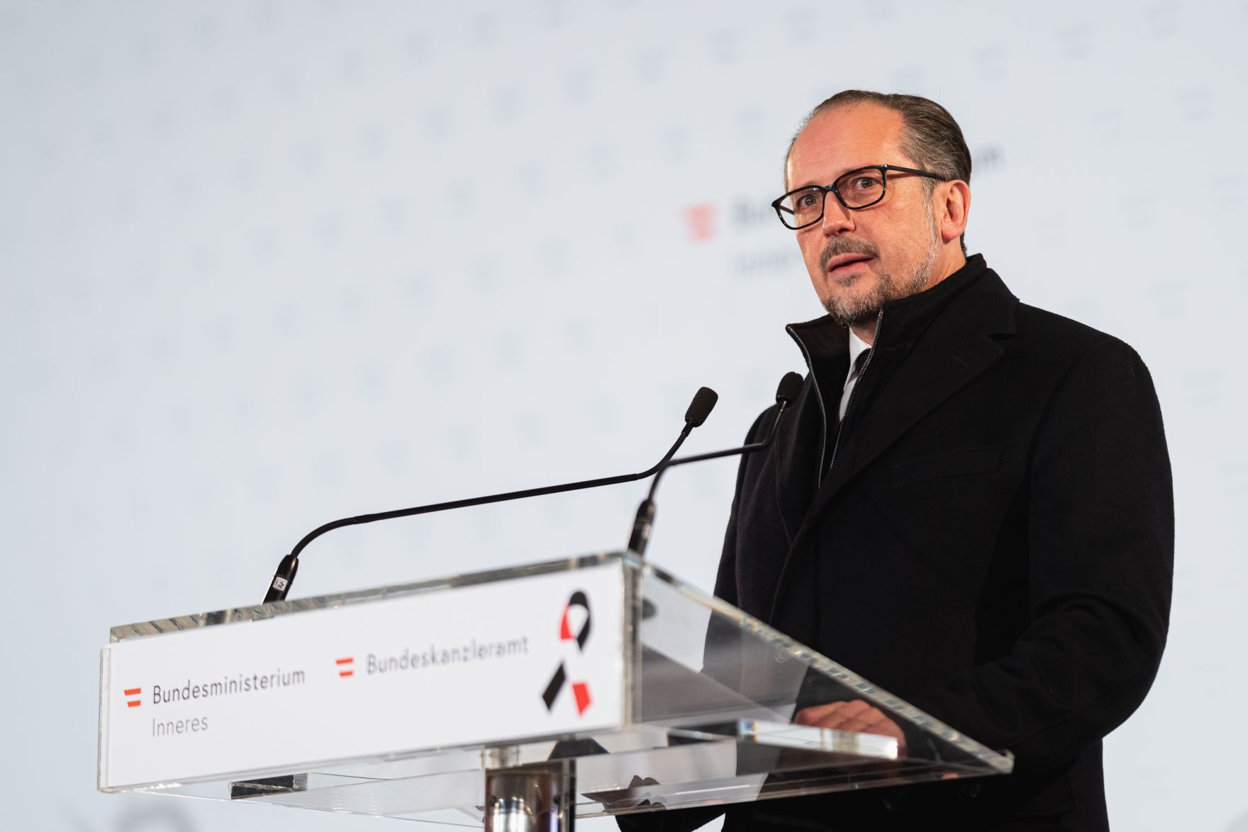 Am 02. November 2021 nahm Bundeskanzler Alexander Schallenberg (im Bild) an der Ehrung von Polizisten anl&auml;sslich des Terroranschlages in der Wiener Innenstadt im November 2020 teil.