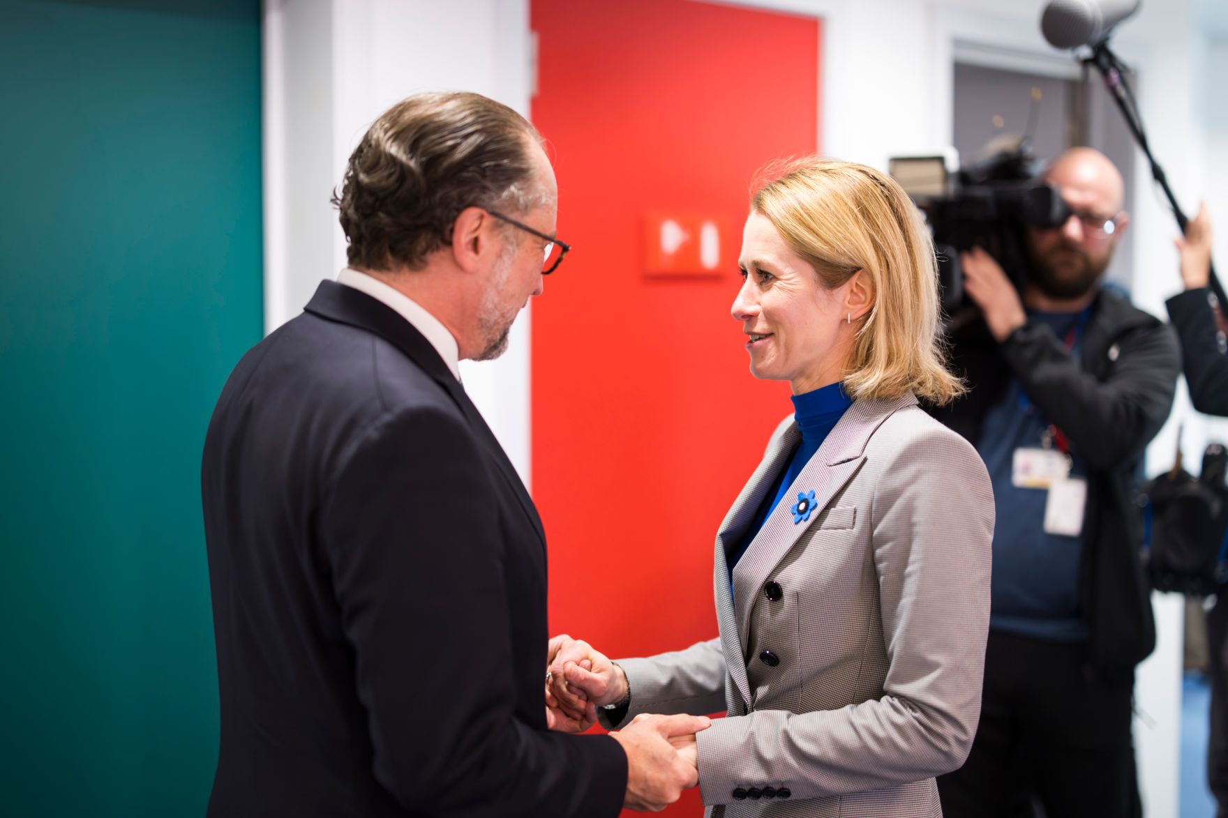 Am 13. J&auml;nner 2025 reiste Bundeskanzler Alexander Schallenberg (l.) zu einem Arbeitsbesuch nach Br&uuml;ssel. Im Bild bei einem Gespr&auml;ch mit der Hohen Vertreterin der Union f&uuml;r Au&szlig;en- und Sicherheitspolitik und Vizepr&auml;sidentin der EU-Kommission Kaja Kallas (r.).