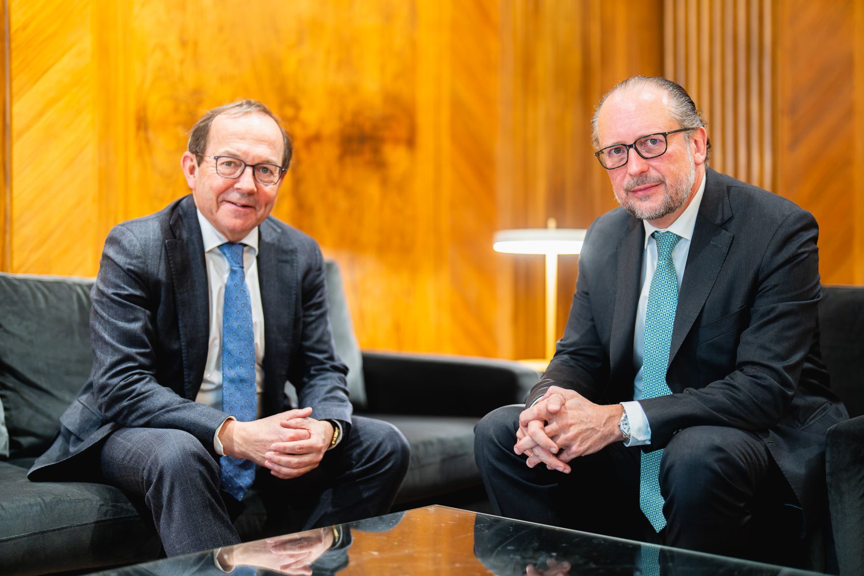 Am 16. J&auml;nner 2025 empfing Bundeskanzler Alexander Schallenberg (r.) den 2. Nationalratspr&auml;sident Peter Haubner (l.) zu einem Arbeitsgespr&auml;ch.