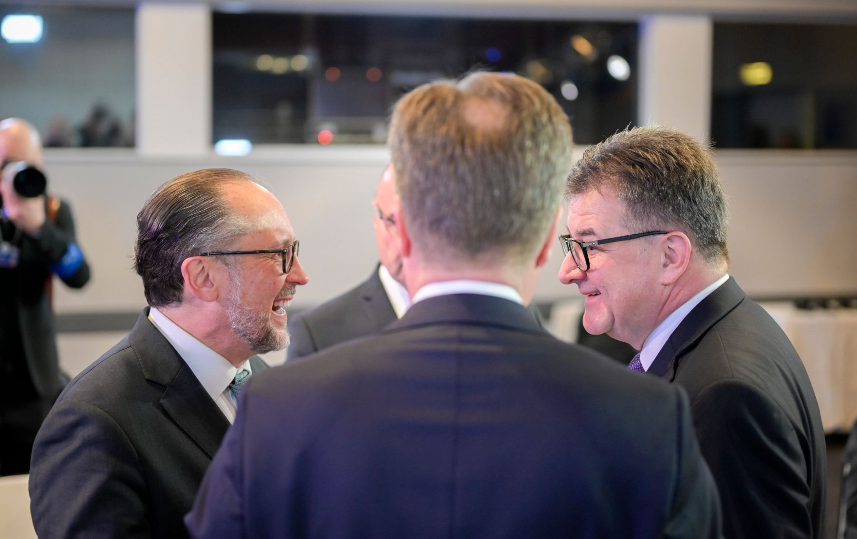 Am 23. J&auml;nner 2025 nahm Bundeskanzler Alexander Schallenberg (l.) am Weltwirtschaftsforum in Davos teil.