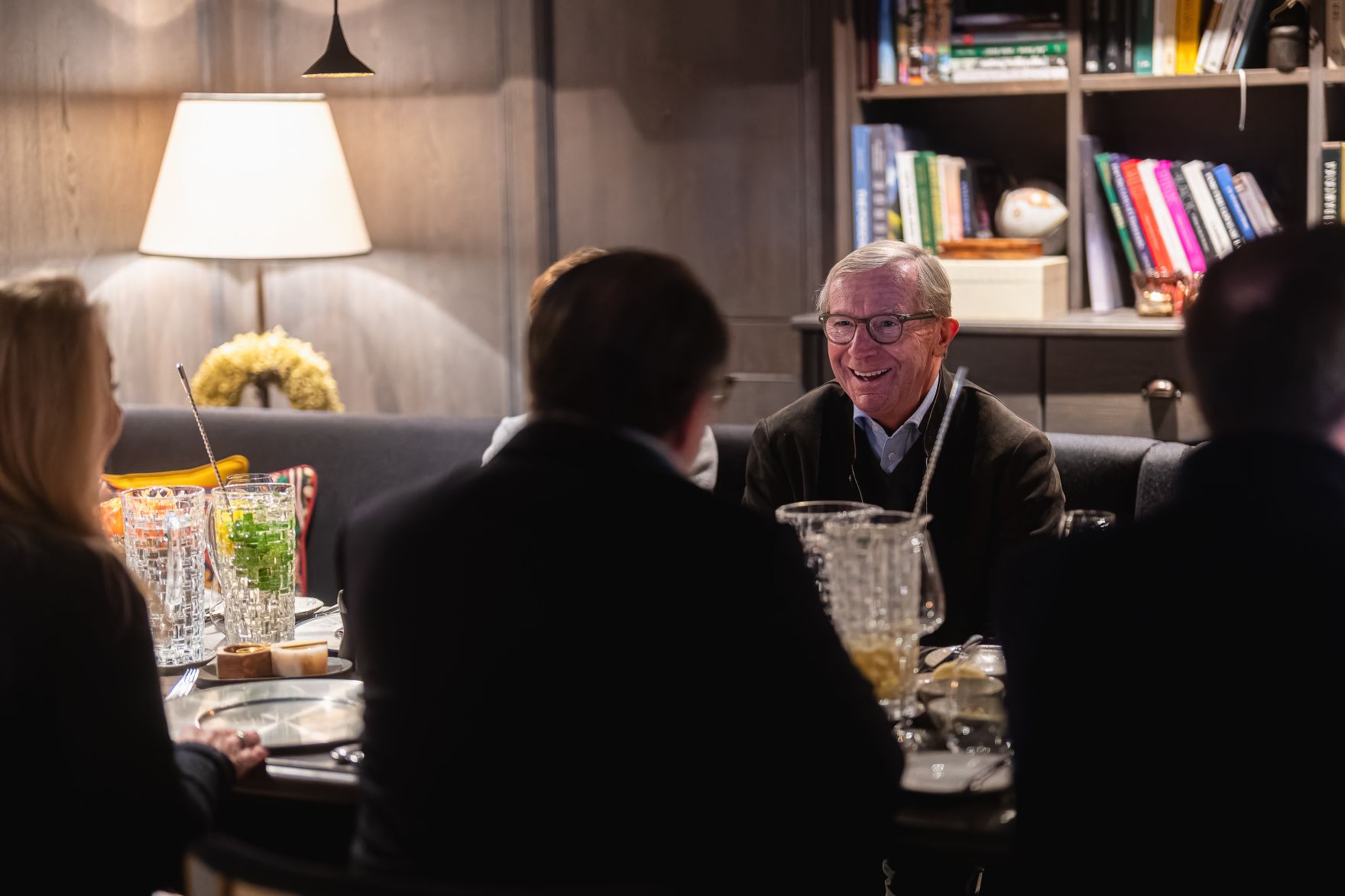 Am 4. Februar 2025 besuchte Bundeskanzler Alexander Schallenberg (m.l.) die Ski-Weltmeisterschaft in Saalbach.