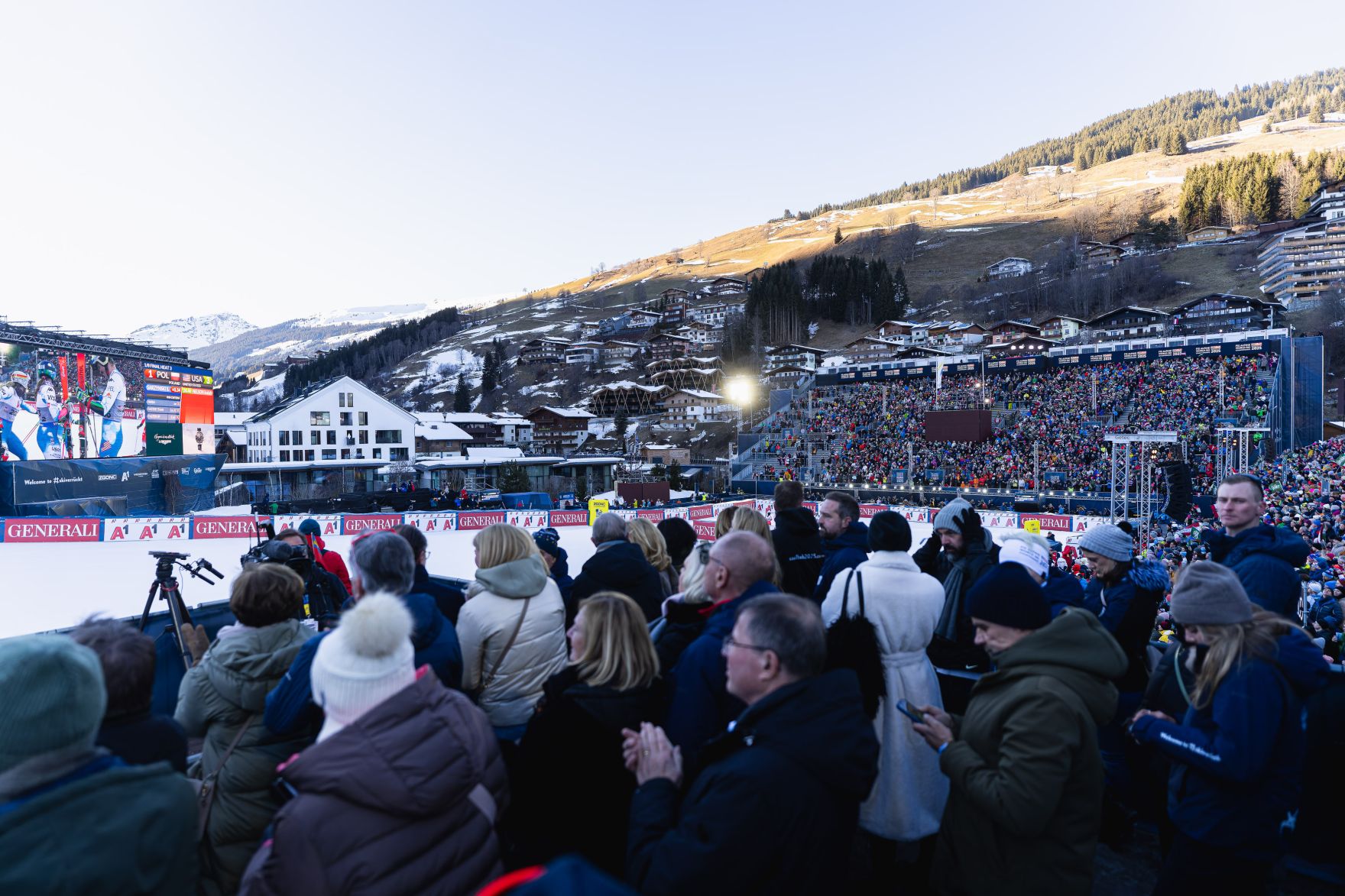 Am 4. Februar 2025 besuchte Bundeskanzler Alexander Schallenberg die Ski-Weltmeisterschaft in Saalbach.