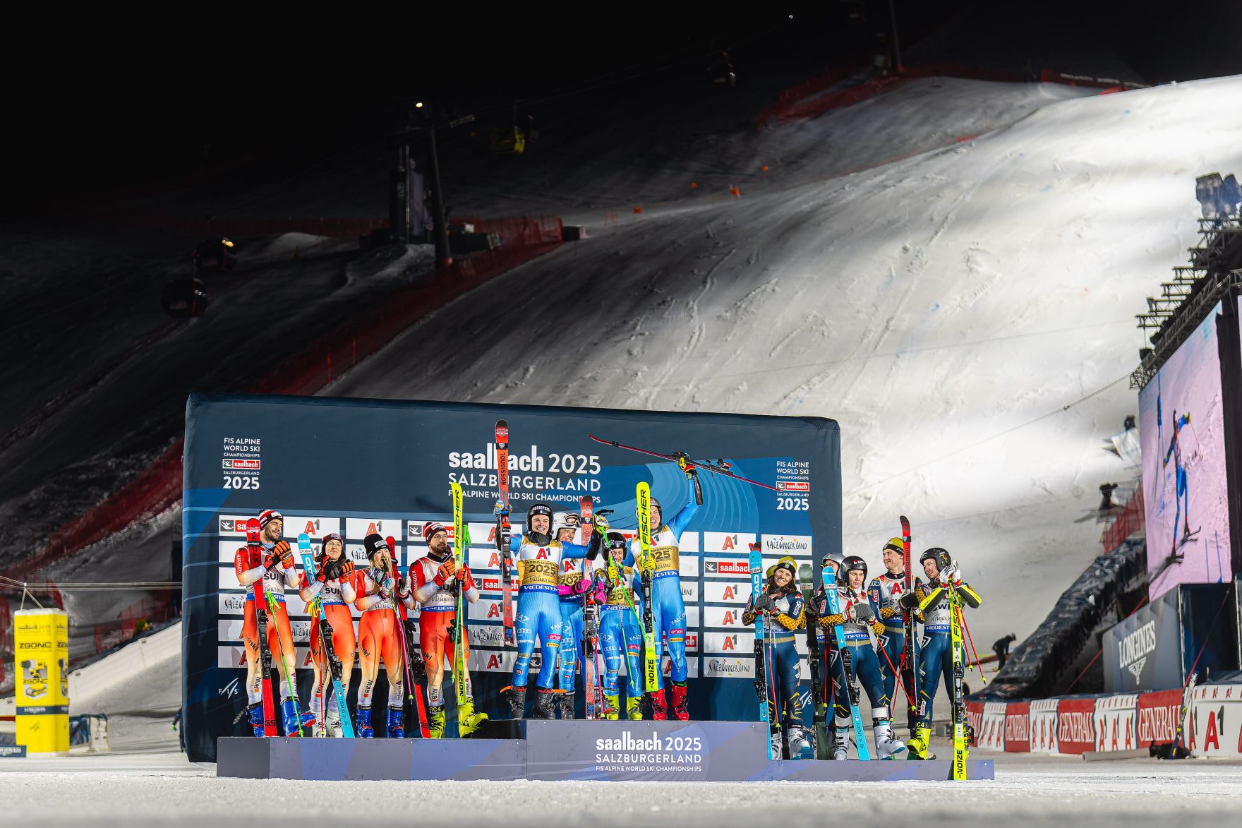 Am 4. Februar 2025 besuchte Bundeskanzler Alexander Schallenberg die Ski-Weltmeisterschaft in Saalbach.