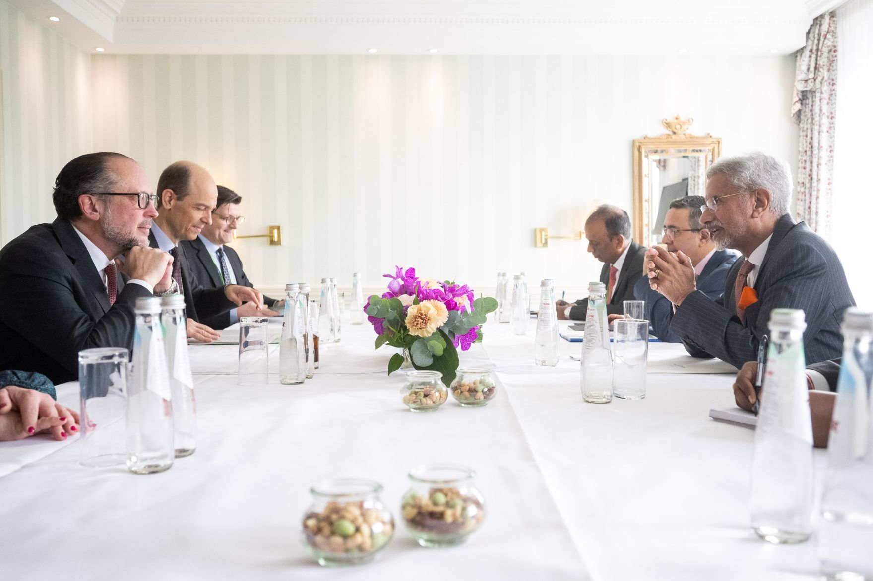 Am 15. Februar 2025 nahm Bundeskanzler Alexander Schallenberg (l.) an der M&uuml;nchner Sicherheitskonferenz teil. Im Bild mit dem Indischen Au&szlig;enminister Subrahmanyam Jaishankar (r.).