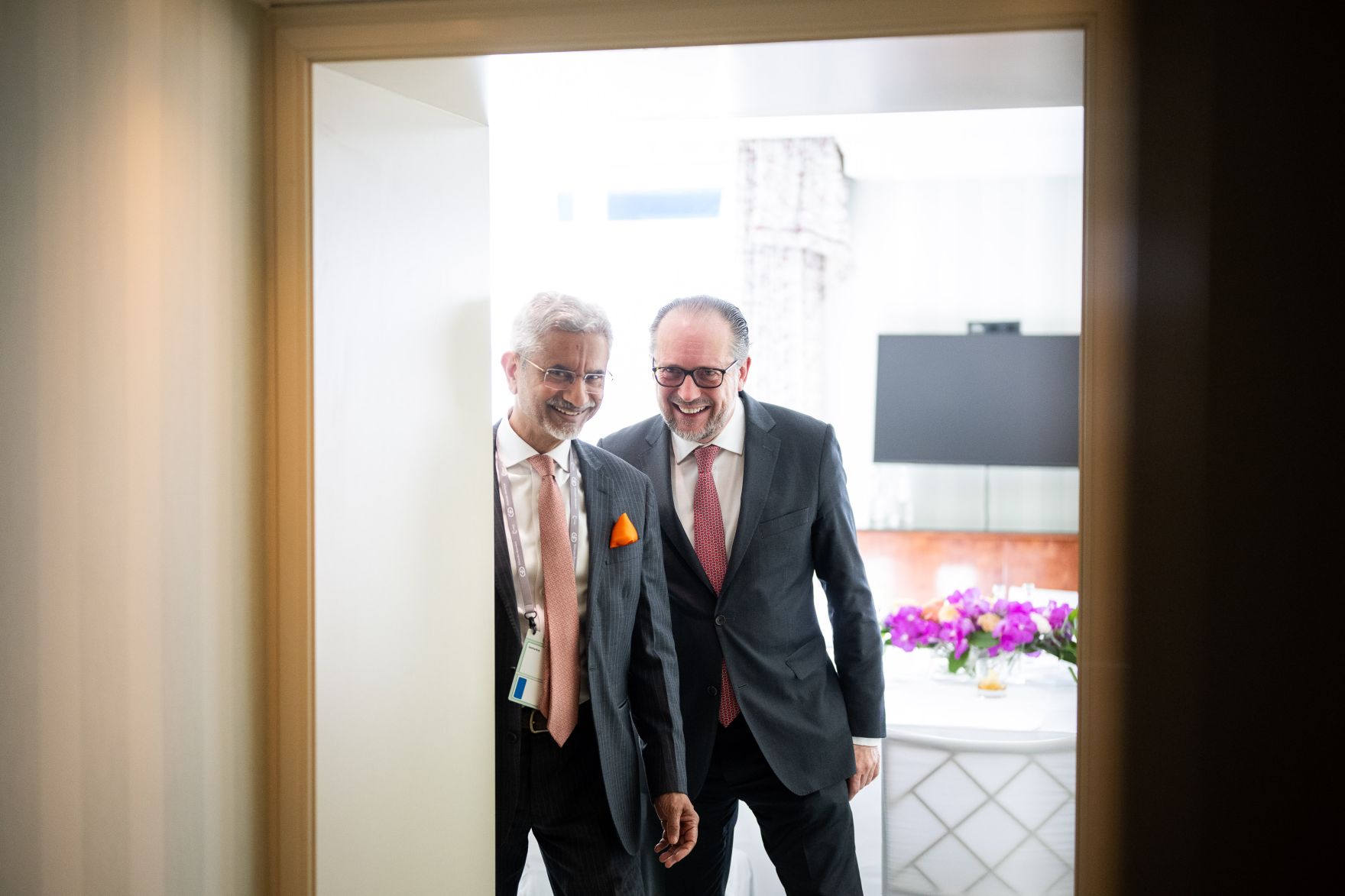 Am 15. Februar 2025 nahm Bundeskanzler Alexander Schallenberg (r.) an der M&uuml;nchner Sicherheitskonferenz teil. Im Bild mit dem Indischen Au&szlig;enminister Subrahmanyam Jaishankar (l.).