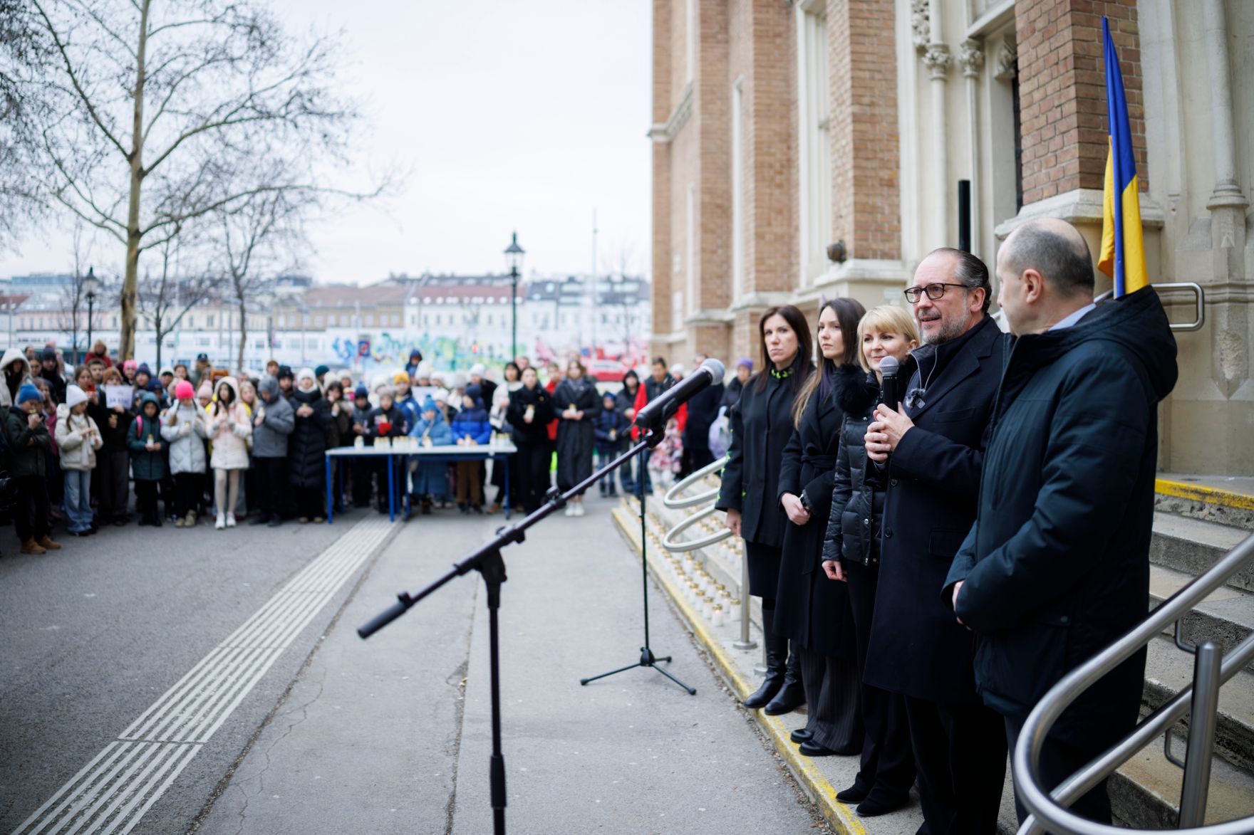 Am 23. Februar 2025 besuchte Bundeskanzler Alexander Schallenberg die Ukrainische Samstagsschule in Wien.