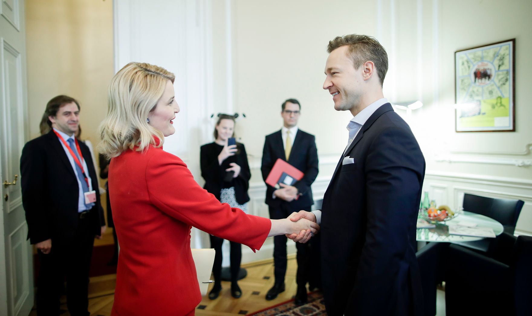 Am 29. J&auml;nner 2019 empfing Bundesminister Gernot Bl&uuml;mel (r.) die Ministerin f&uuml;r Europ&auml;ische Integration der Republik Kosovo, Dhurata Hoxha (l.) zu einem Gespr&auml;ch.