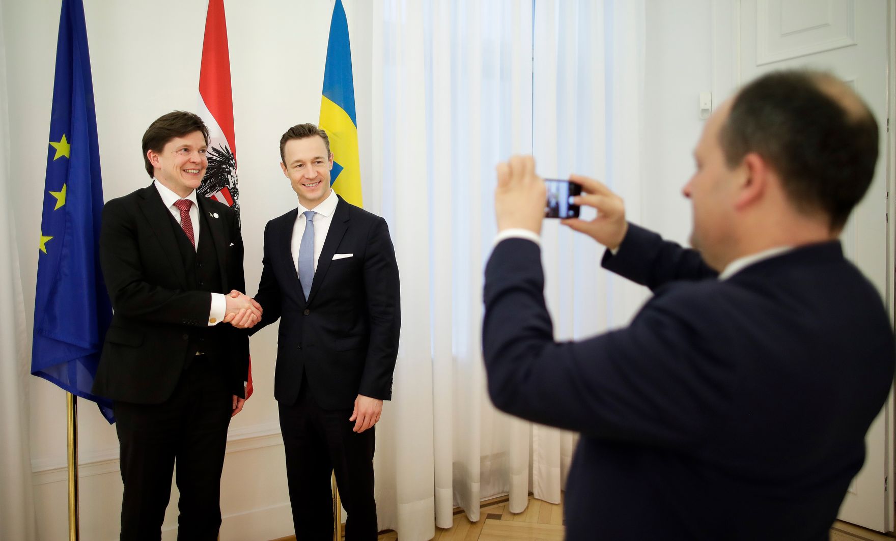 Am 1. J&auml;nner 2019 empfing Bundesminister Gernot Bl&uuml;mel (m.) den schwedischen Parlamentspr&auml;sidenten Andreas Norl&eacute;n (l.) zu einem Gespr&auml;ch.