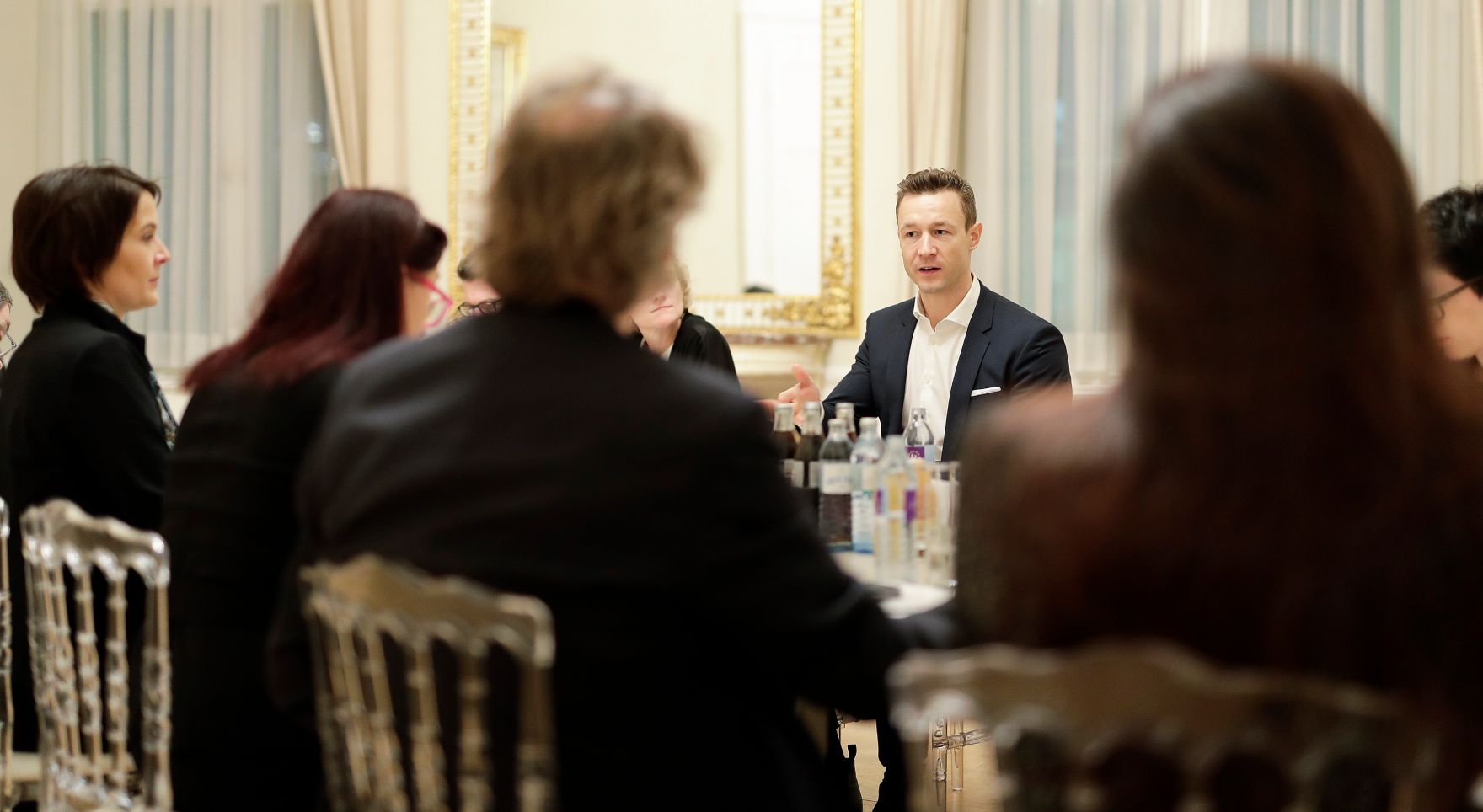 Am 23. J&auml;nner 2019 besuchte Bundesminister Gernot Bl&uuml;mel gemeinsam mit eine Expertengruppe das Haus der Geschichte.