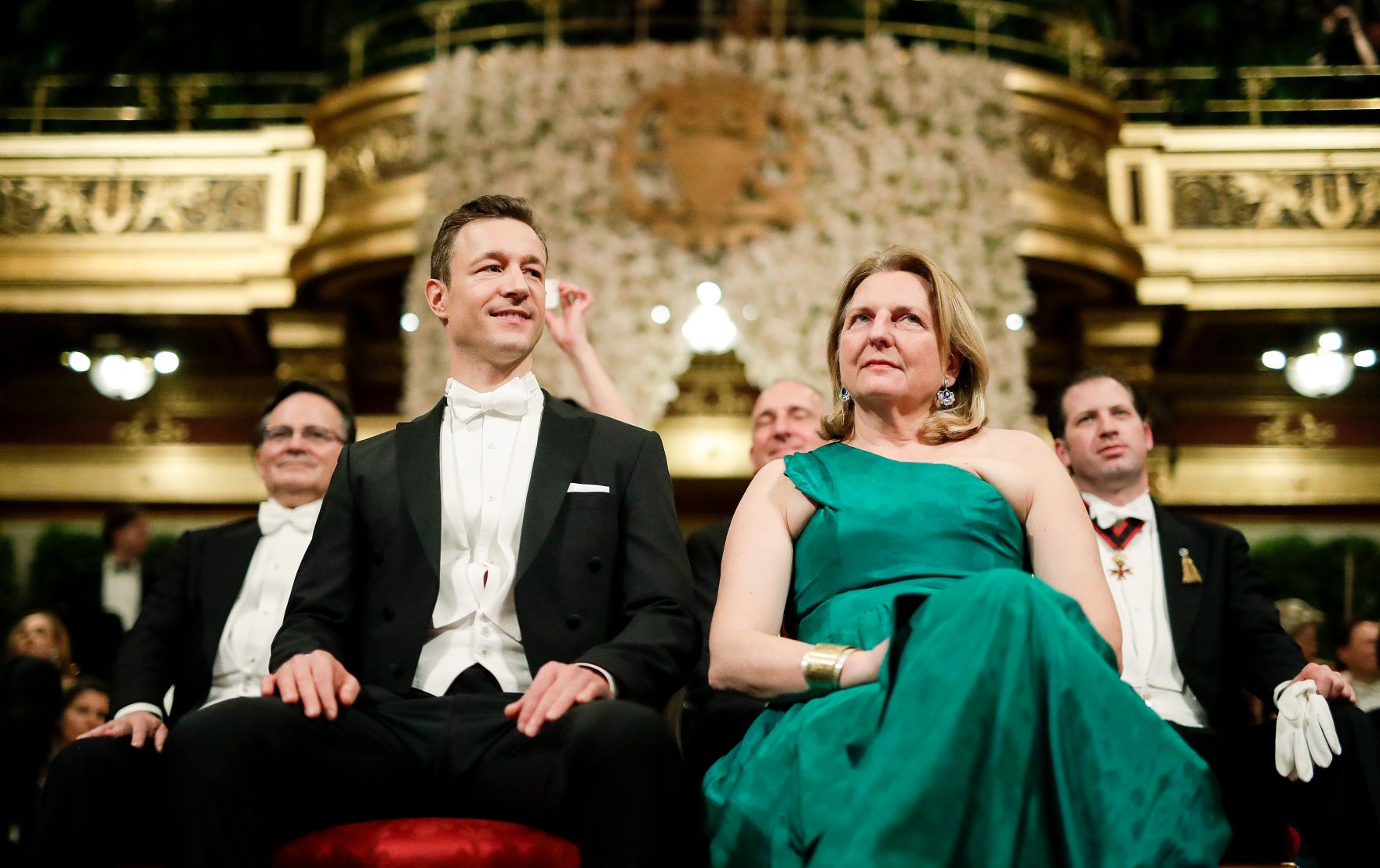 Am 26. J&auml;nner 2019 besuchte Bundesminister Gernot Bl&uuml;mel (m.l.) den Ball der Industrie und Technik. Im Bild mit Bundesministerin Karin Kneissl (m.r.)