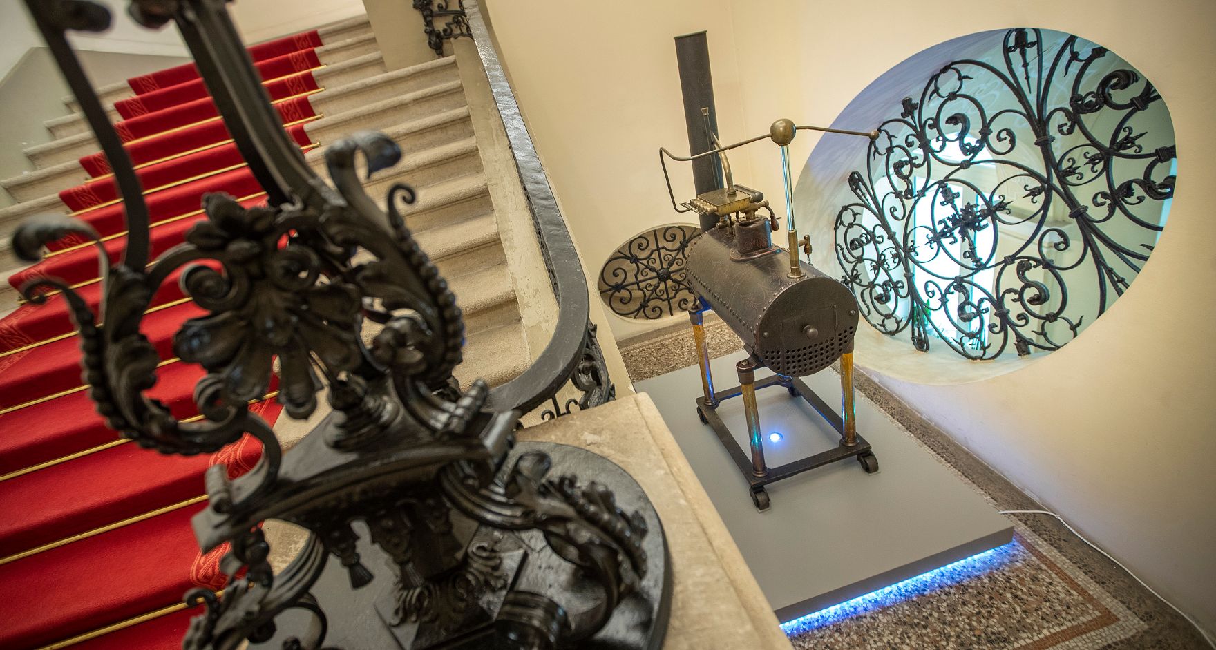 Am 28. J&auml;nner 2019 er&ouml;ffnete Bundesminister Gernot Bl&uuml;mel die Ausstellung Kunst und Technik im Bundeskanzleramt.