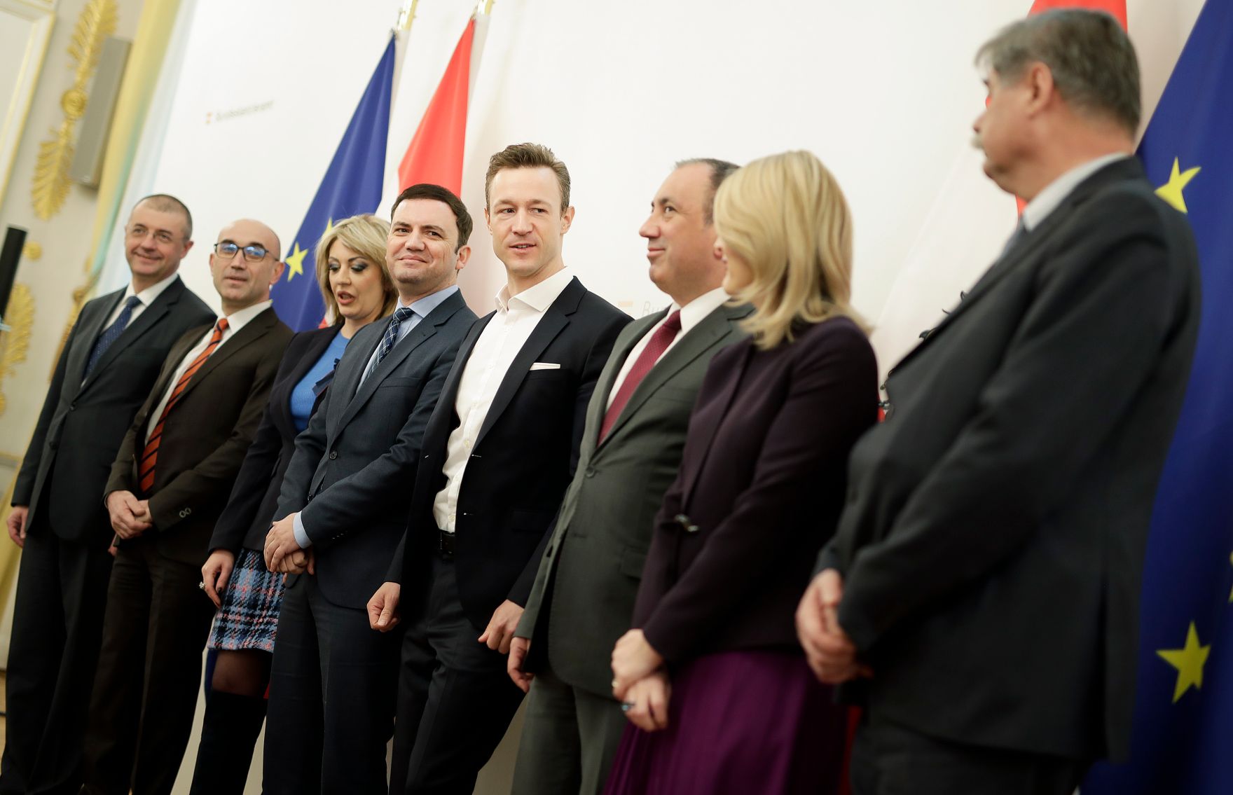 Am 21. Februar 2019 lud Bundesminister Gernot Bl&uuml;mel zur Konferenz &quot;Future of the EU - view from the Western Balkans&quot;. Im Bild (v.l.n.r.) Victor Micula, Staatssekret&auml;r im Au&szlig;enministerium von Rum&auml;nien, Sokol Dedja, stellvertretender Minister f&uuml;r Europa und ausw&auml;rtige Angelegenheiten der Republik Albanien, Jadranka Joksimovic, Ministerin f&uuml;r EU-Integration der Republik Serbien, Bujar Osmani, Vize-Premierminister der Republik Nordmazedonien, Bundesminister Gernot Bl&uuml;mel, Igor Crnadak, Minister f&uuml;r ausw&auml;rtige Angelegenheiten von Bosnien und Herzegowina, Dhurata Hoxha, Ministerin f&uuml;r EU-Integration der Republik Kosovo und Zoran Jankovic, Staatssekret&auml;r im Au&szlig;enministerium Montenegros.