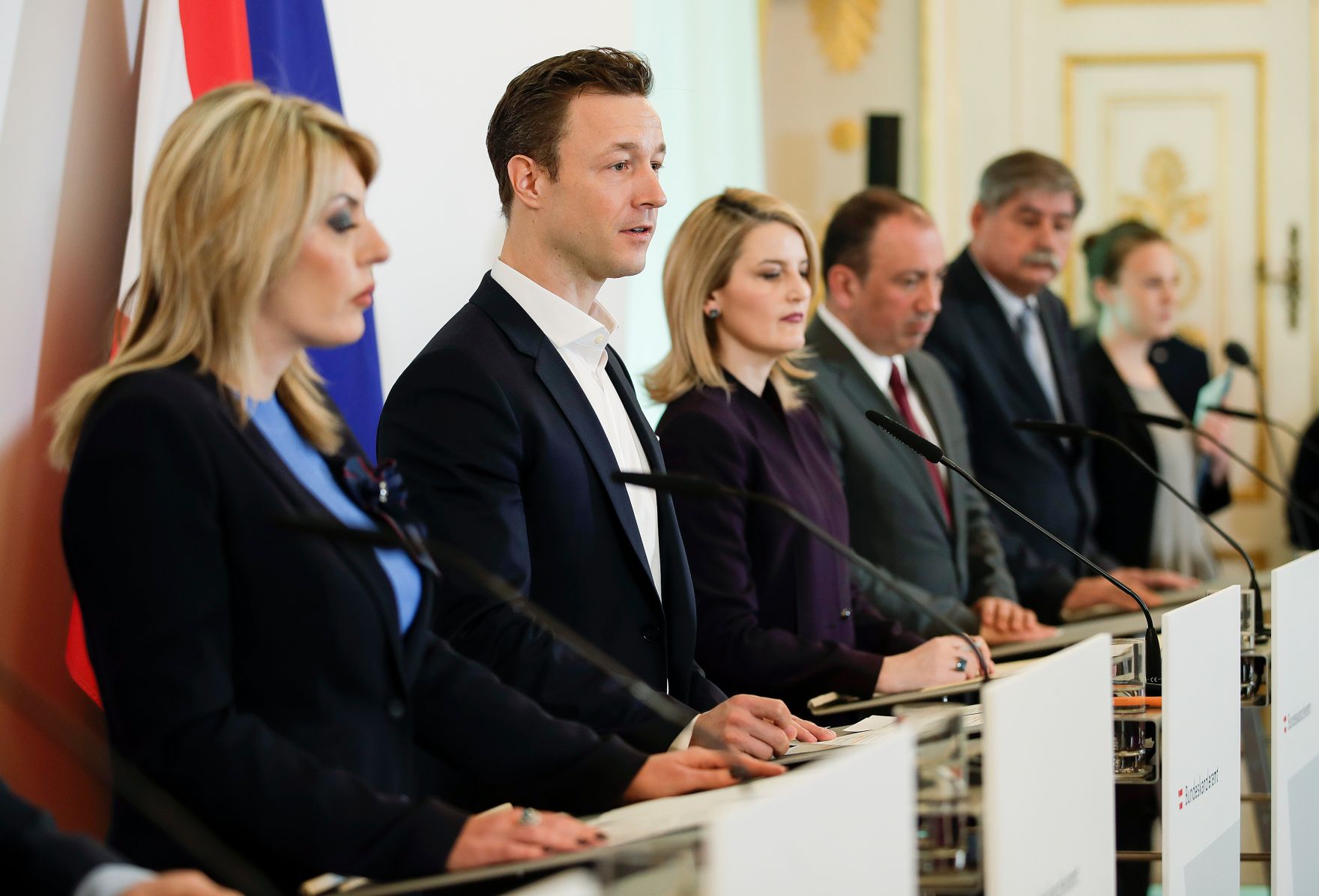 Am 21. Februar 2019 lud Bundesminister Gernot Bl&uuml;mel zur Konferenz "Future of the EU - view from the Western Balkans". Im Bild beim Pressestatement.