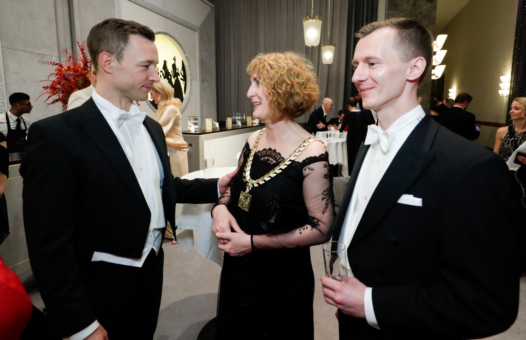Am 28. Februar 2019 besuchte Bundesminister Gernot Bl&uuml;mel (l.) den Wiener Opernball.