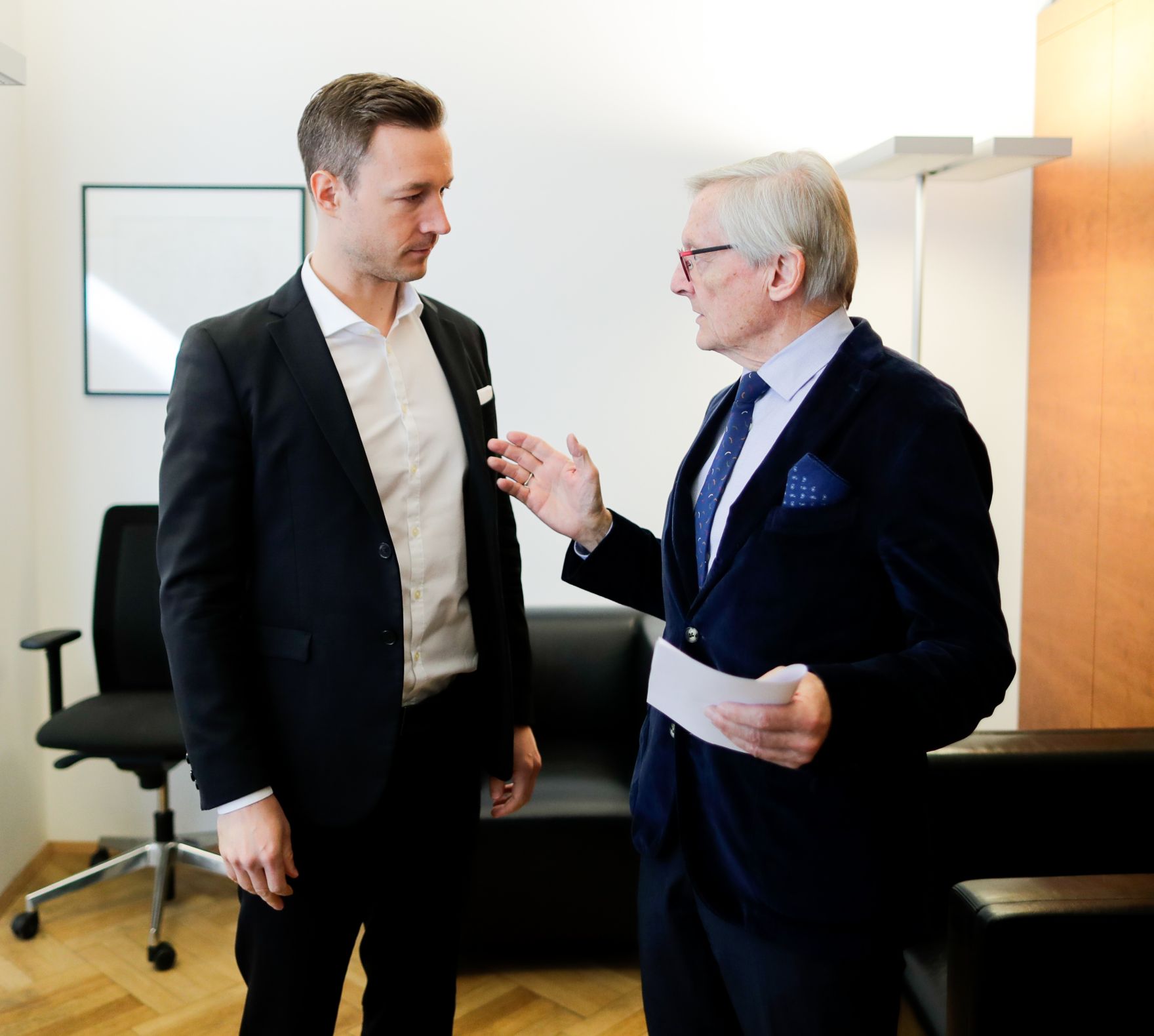 Am 6. M&auml;rz 2019 referierte Bundesminister Gernot Bl&uuml;mel (l.) beim &Ouml;GAVN zum Thema R&uuml;ckblick zum &Ouml;sterreichischen EU-Ratsvorsitz 2018. Im Bild mit Bundeskanzler a.D. Wolfgang Sch&uuml;ssel (r.).