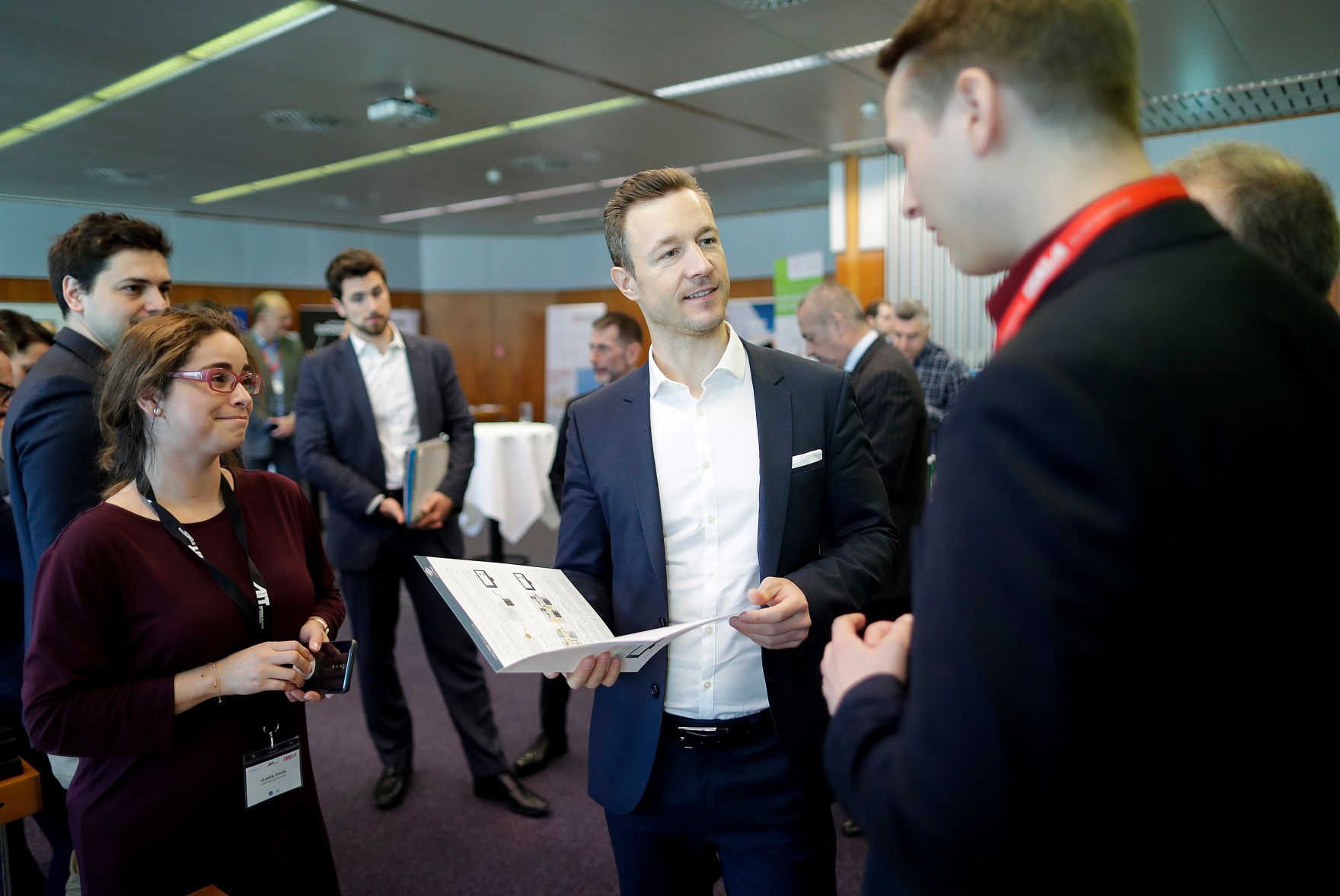 Am 14. M&auml;rz 2019 besuchte Bundesminister Gernot Bl&uuml;mel (m.r.) die Vienna Cyber Security Week in der Wirtschaftskammer &Ouml;sterreich.