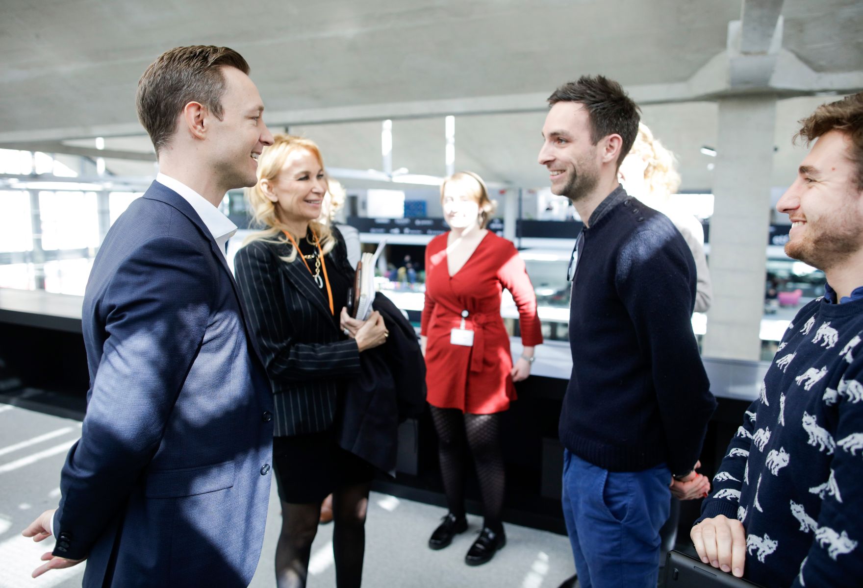 Am 21. M&auml;rz 2019 reiste Bundesminister Gernot Bl&uuml;mel (l.) nach Paris. Im Bild bei Station F.