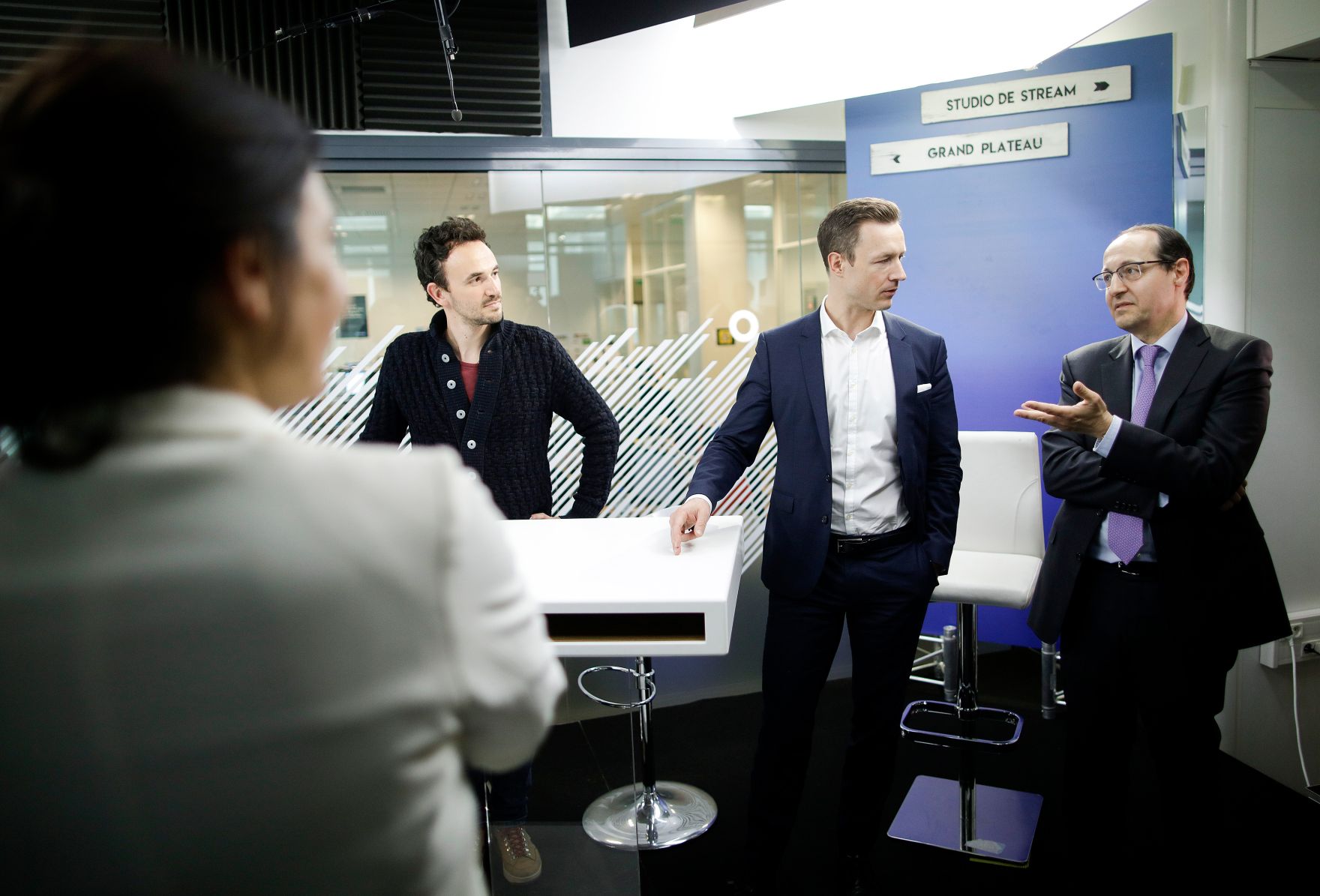 Am 21. M&auml;rz 2019 reiste Bundesminister Gernot Bl&uuml;mel (m.) nach Paris. Im Bild bei Le Figaro.