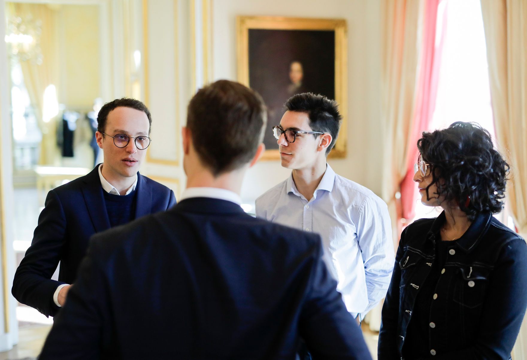 Am 22. M&auml;rz 2019 reiste Bundesminister Gernot Bl&uuml;mel nach Paris. Im Bild bei einem Startup f&uuml;r Notenschrift am iPad.