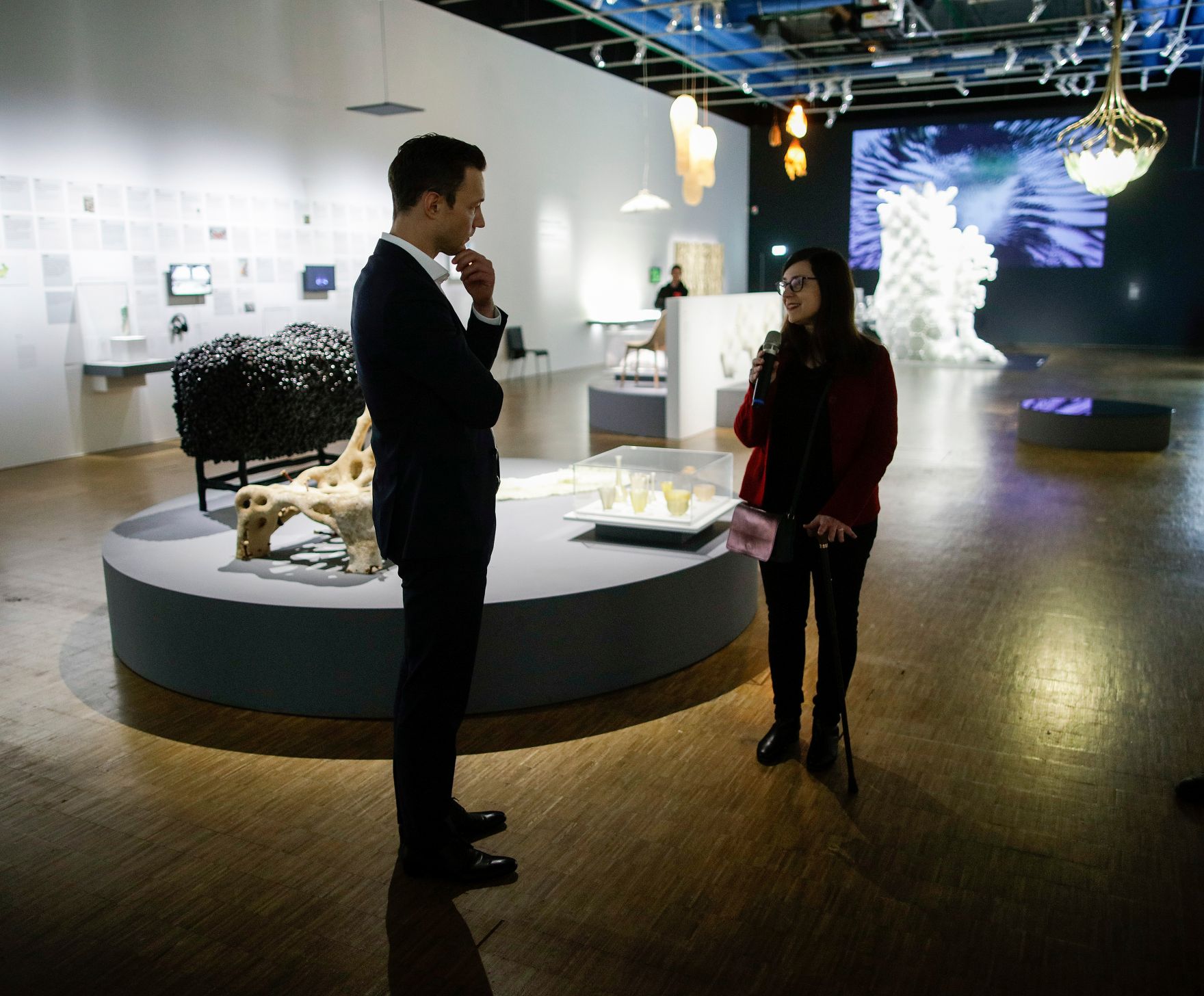 Am 22. M&auml;rz 2019 reiste Bundesminister Gernot Bl&uuml;mel nach Paris. Im Bild beim Besuch der Ausstellung &quot;La Fabrique du vivant: Mutations / Cr&eacute;ations 3&quot;