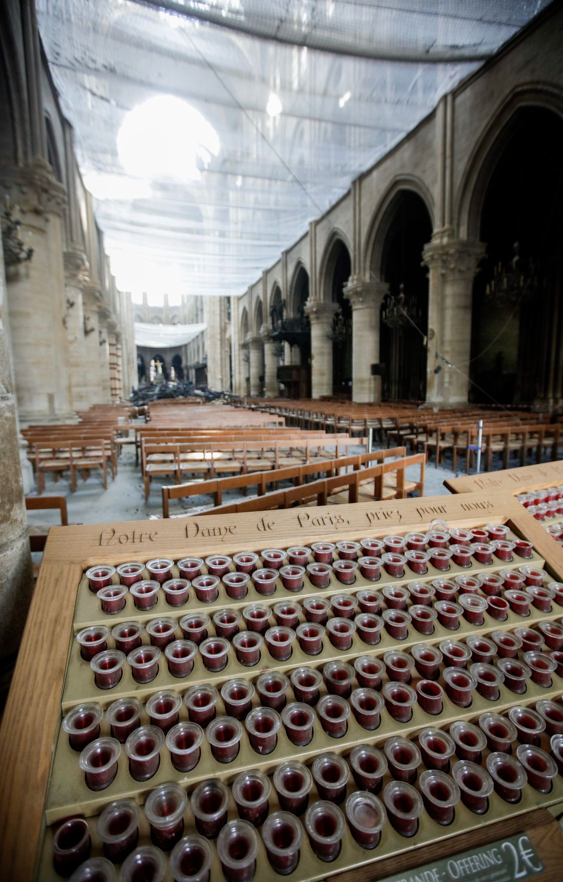 Am 3. Mai 2019 reiste Bundesminister Gernot Bl&uuml;mel anl&auml;sslich eines Arbeitsbesuchs nach Paris. Im Bild beim Besuch der Kathedrale Notre-Dame de Paris.