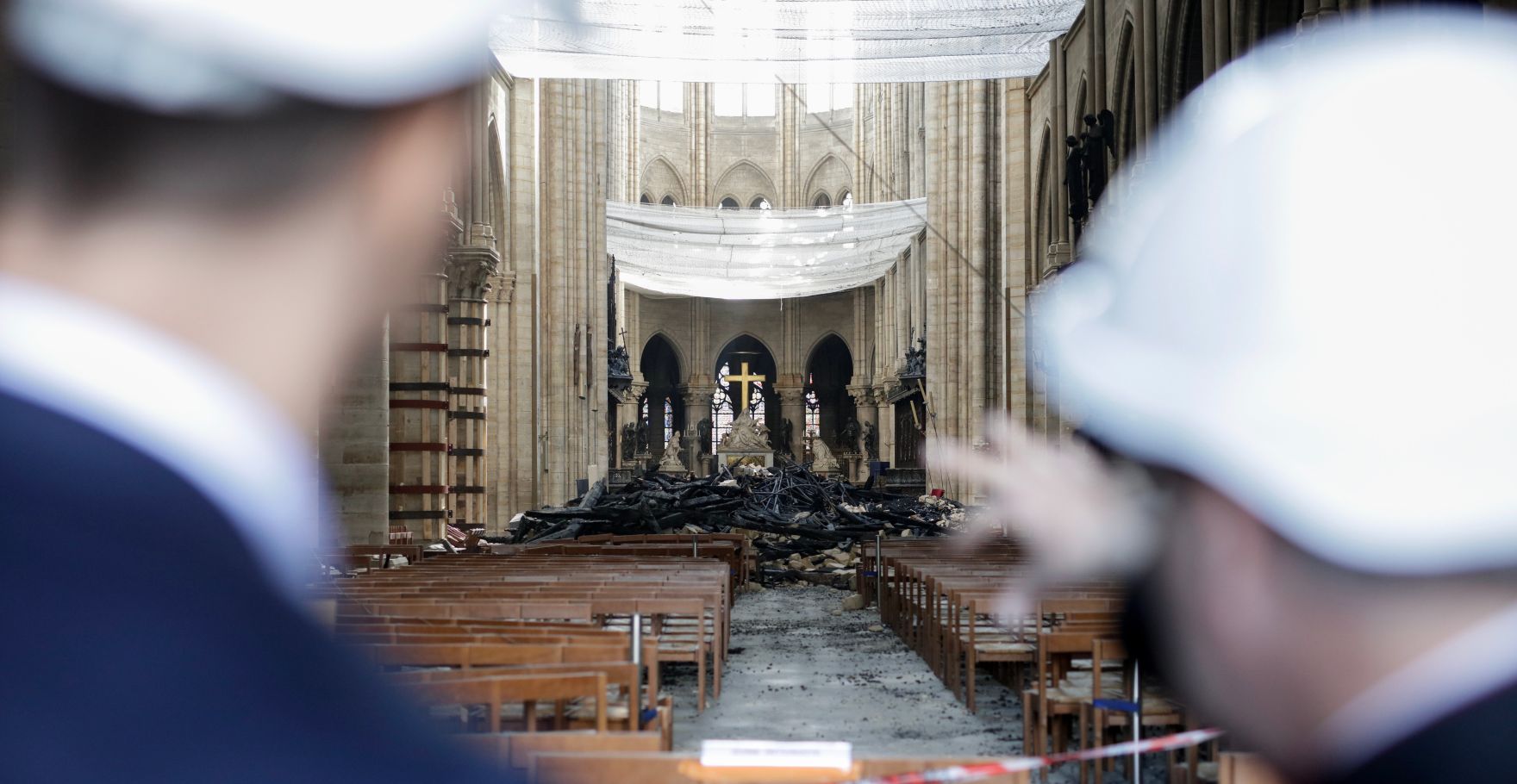 Am 3. Mai 2019 reiste Bundesminister Gernot Bl&uuml;mel anl&auml;sslich eines Arbeitsbesuchs nach Paris. Im Bild beim Besuch der Kathedrale Notre-Dame de Paris.